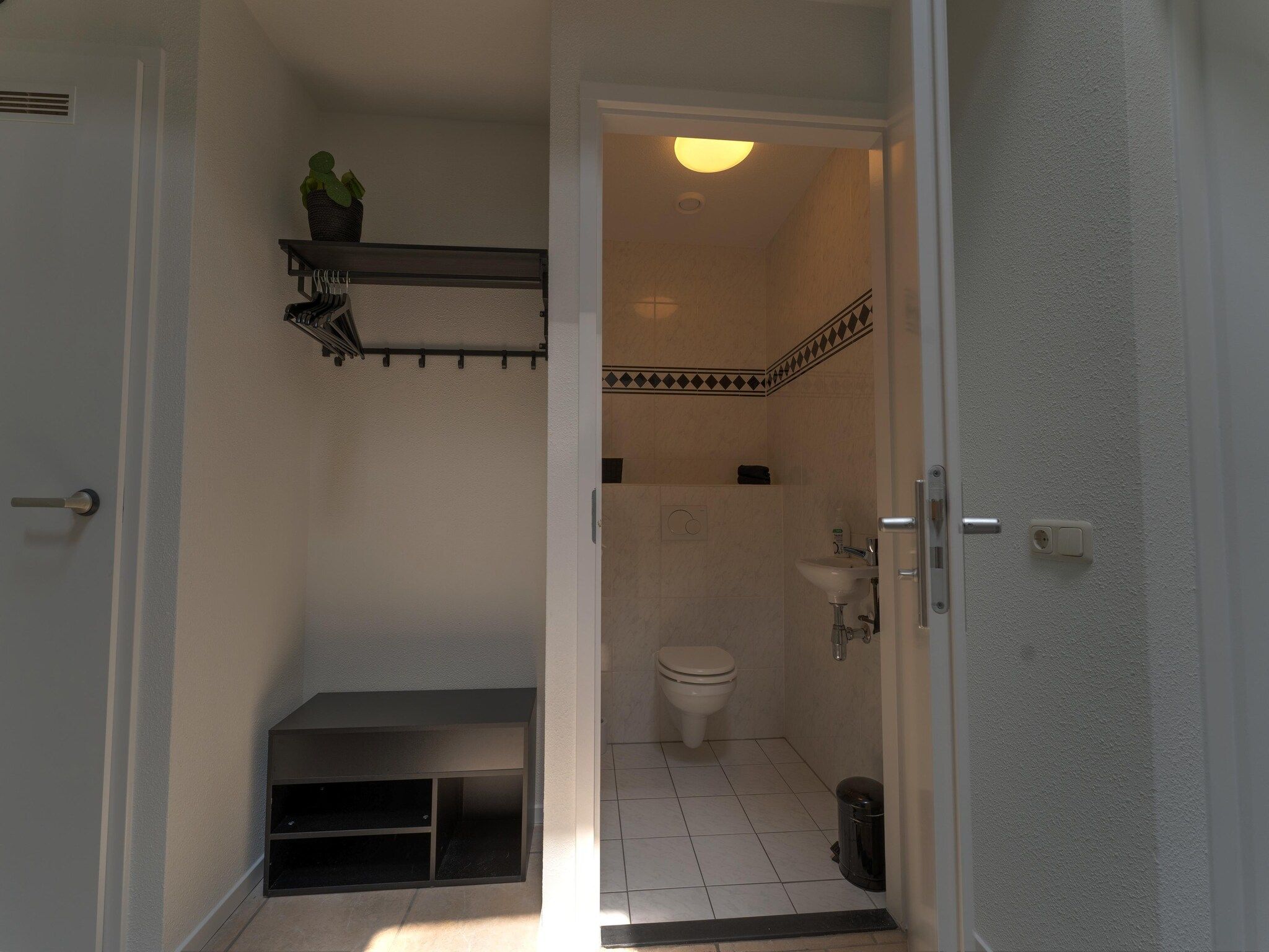De badkamer van Buitenplaats Enjoy in Zeewolde