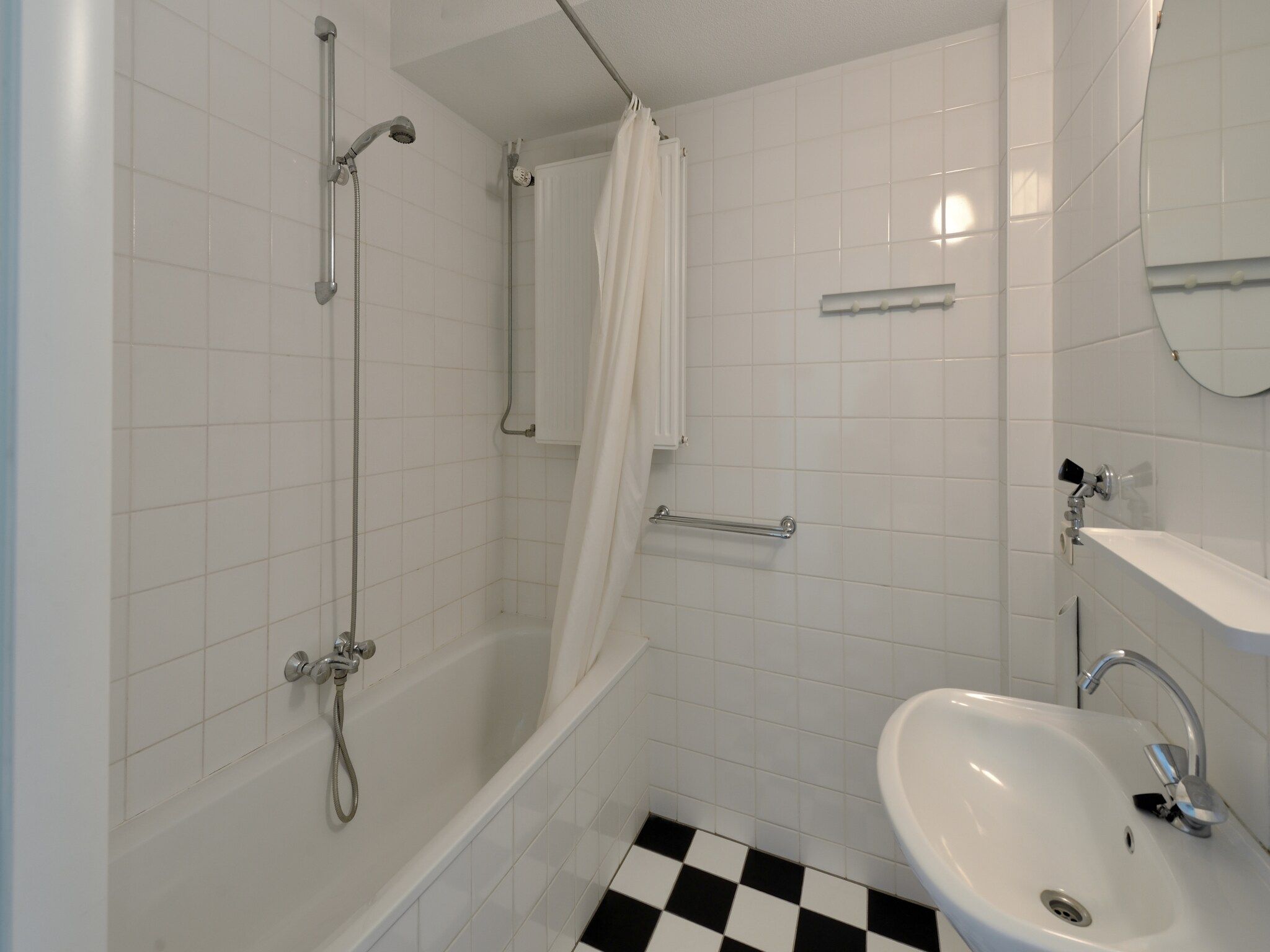 De badkamer van Villapark Schildmeer 4 in Steendam