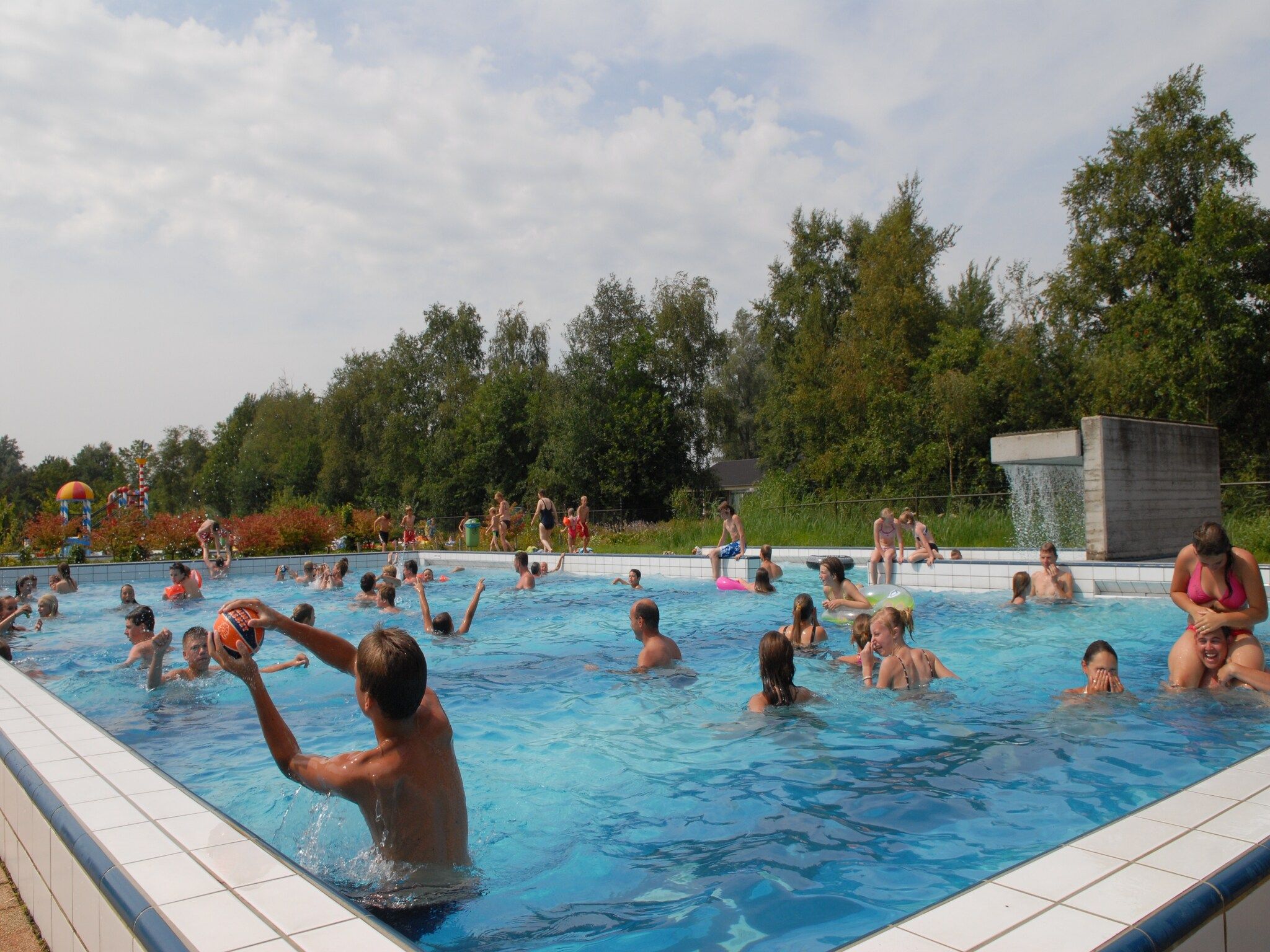 Parkfaciliteiten bij Buitenplaats It Wiid 1 in Eernewoud