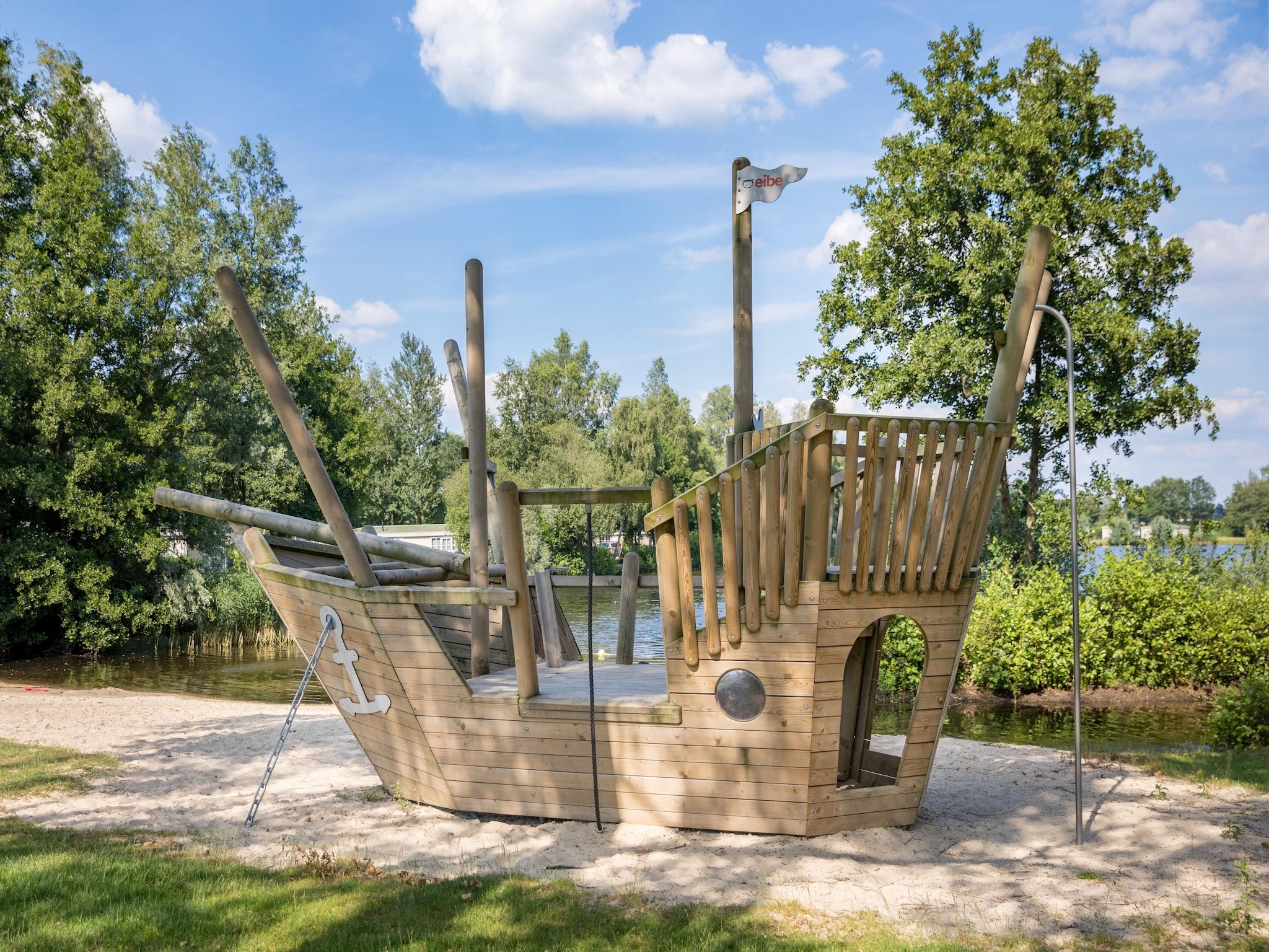 Parkfaciliteiten bij Recreatiepark Tolplas 8 in Hoge Hexel