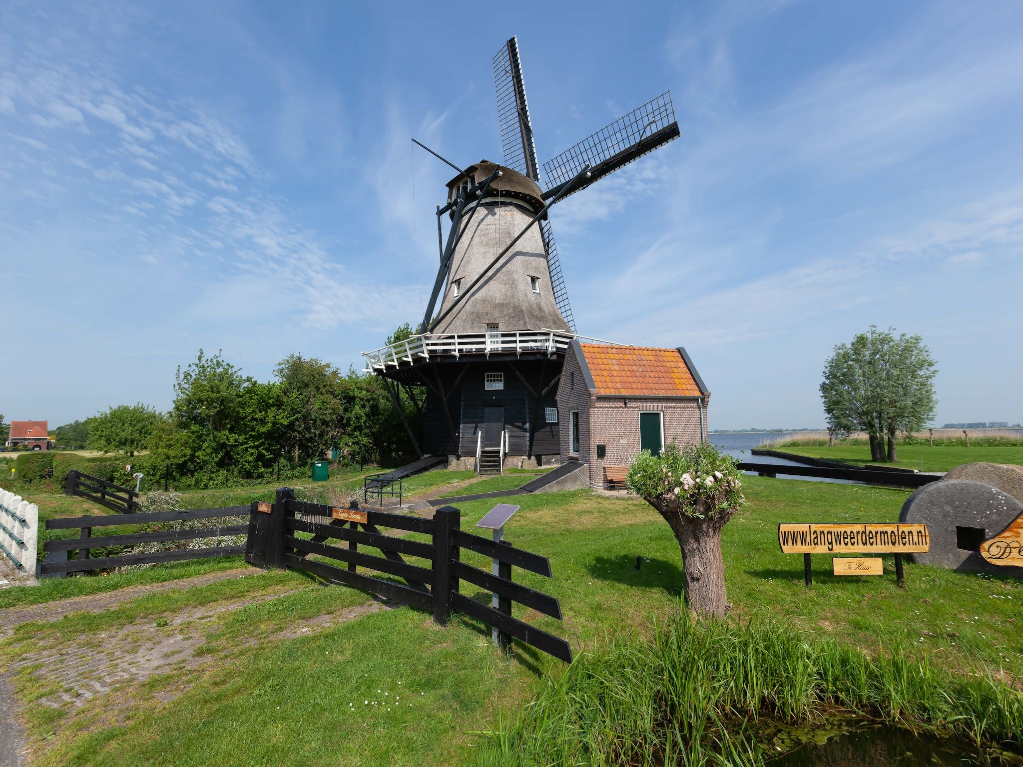 De omgeving van Lyts Sypenstien in Langweer