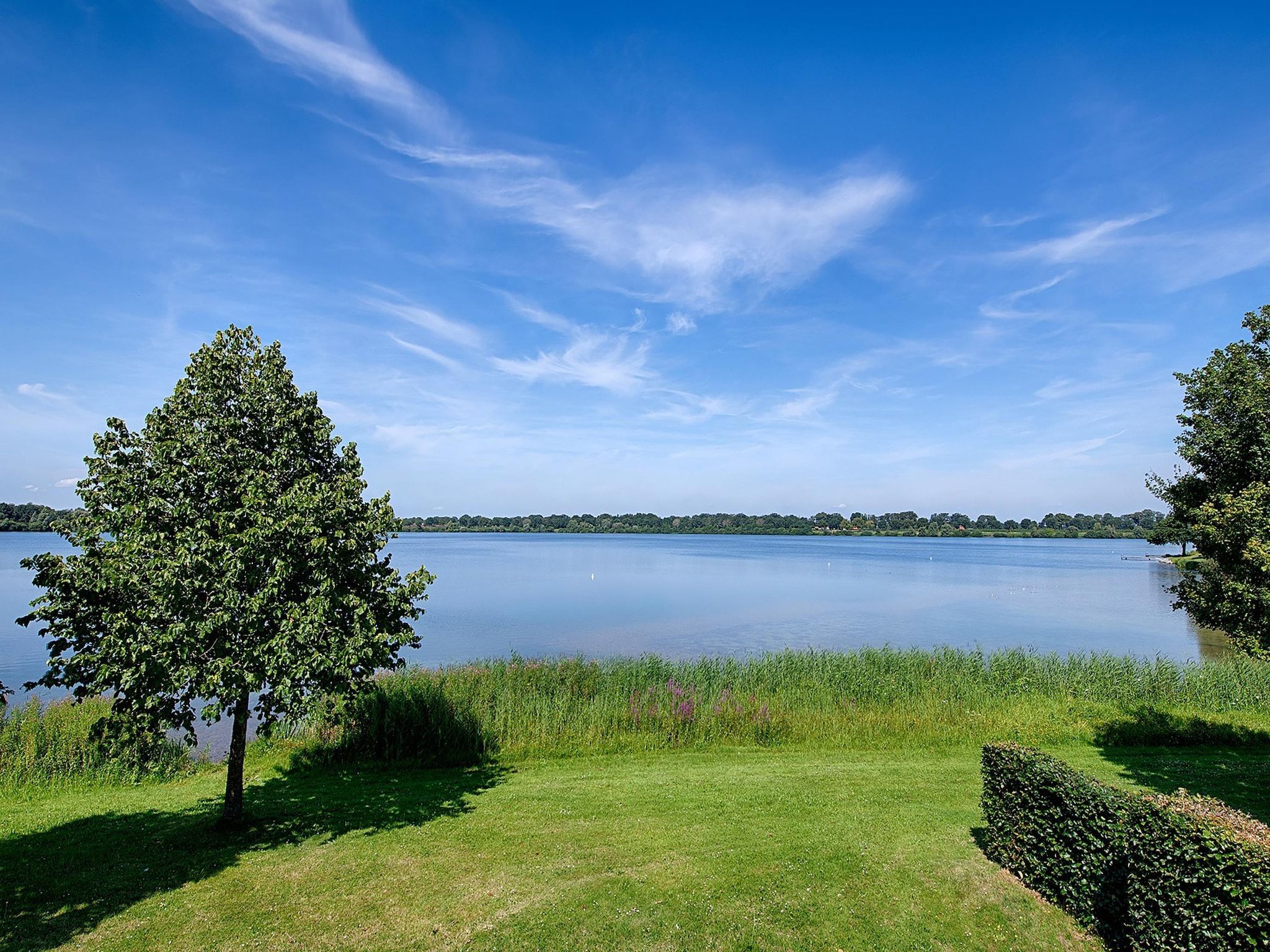 Het uitzicht vanaf Waterwoning 2-6 persoons in Heel