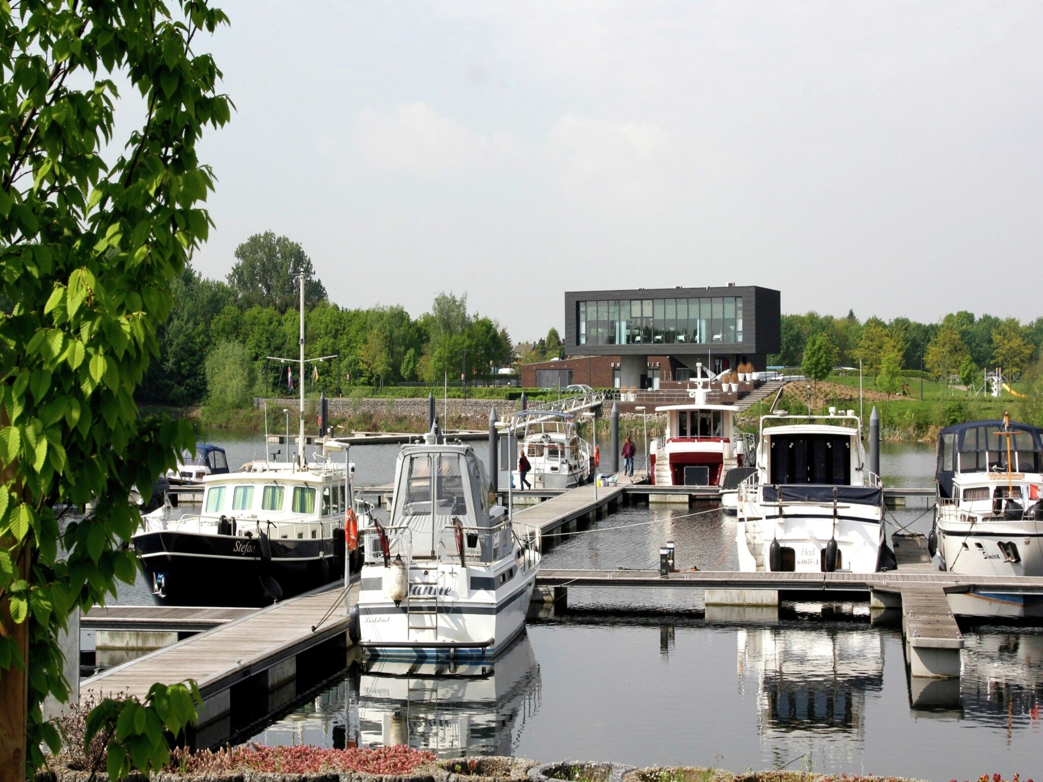 Parkfaciliteiten bij Venwoning 2-6 persoons in Heel