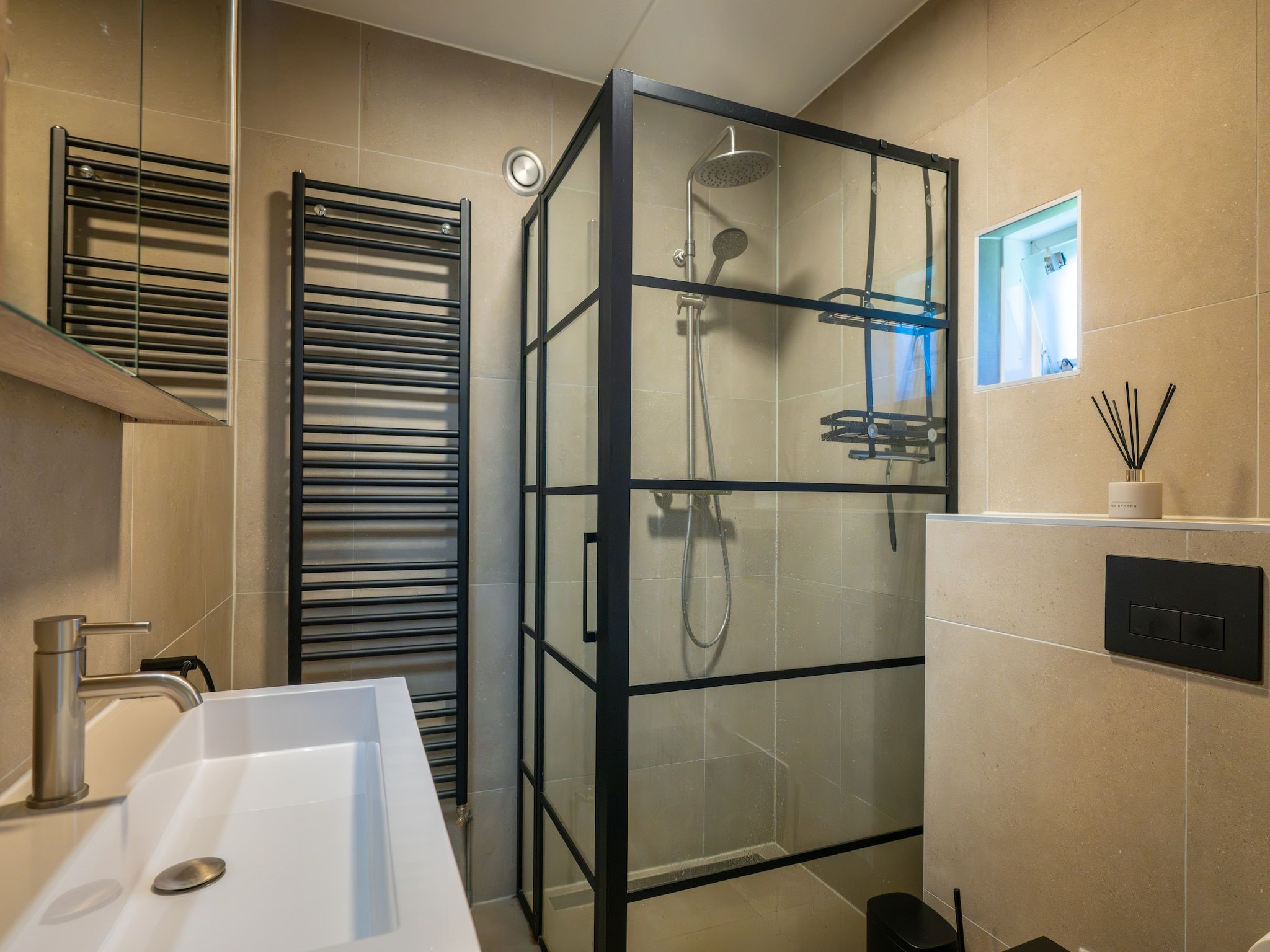 De badkamer van Villapark De Weerribben 2 in Paasloo