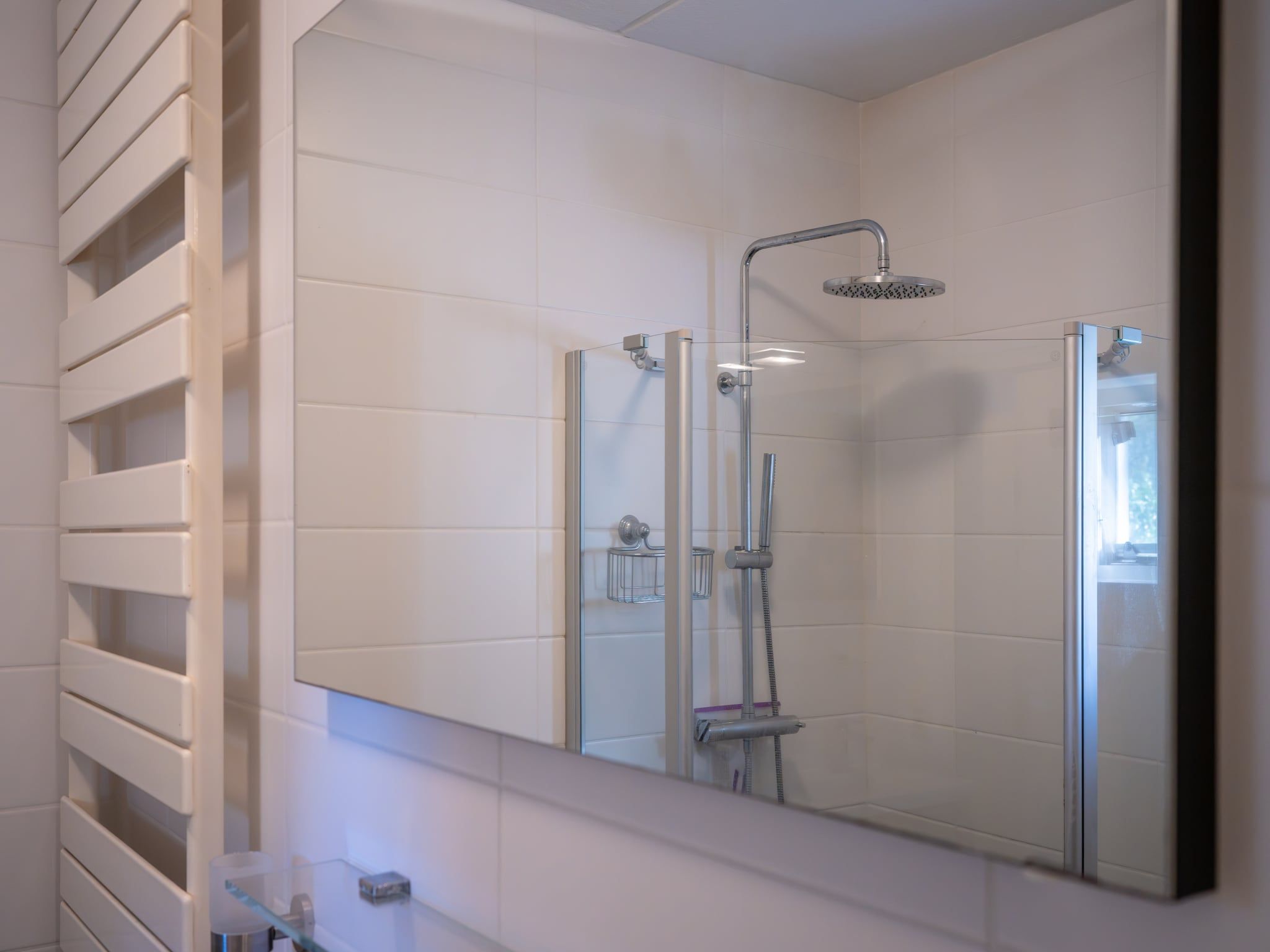 De badkamer van Villapark De Weerribben 4 in Paasloo