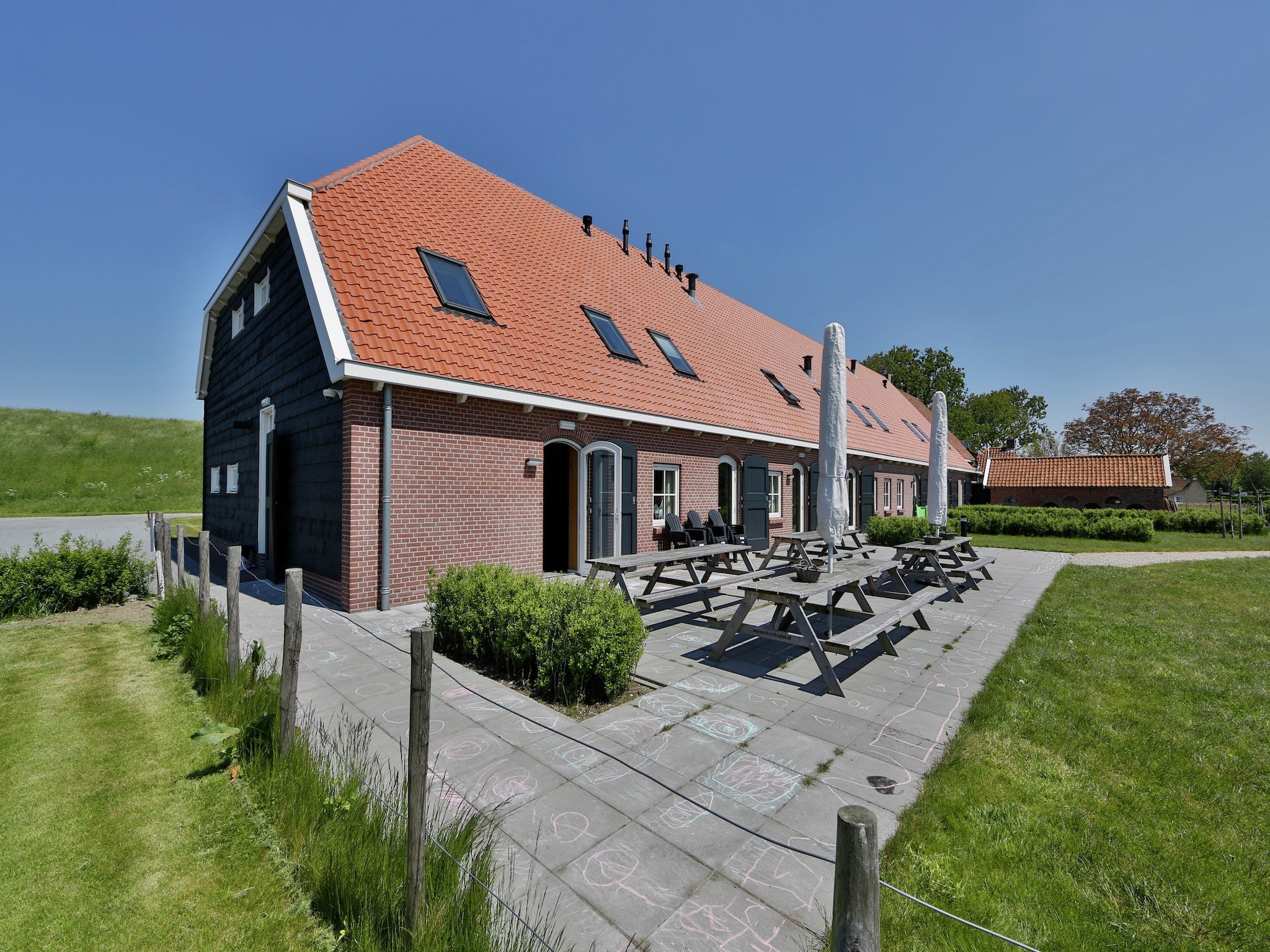 De buitenkant van Recreatiepark de Stelhoeve 2 in Wemeldinge