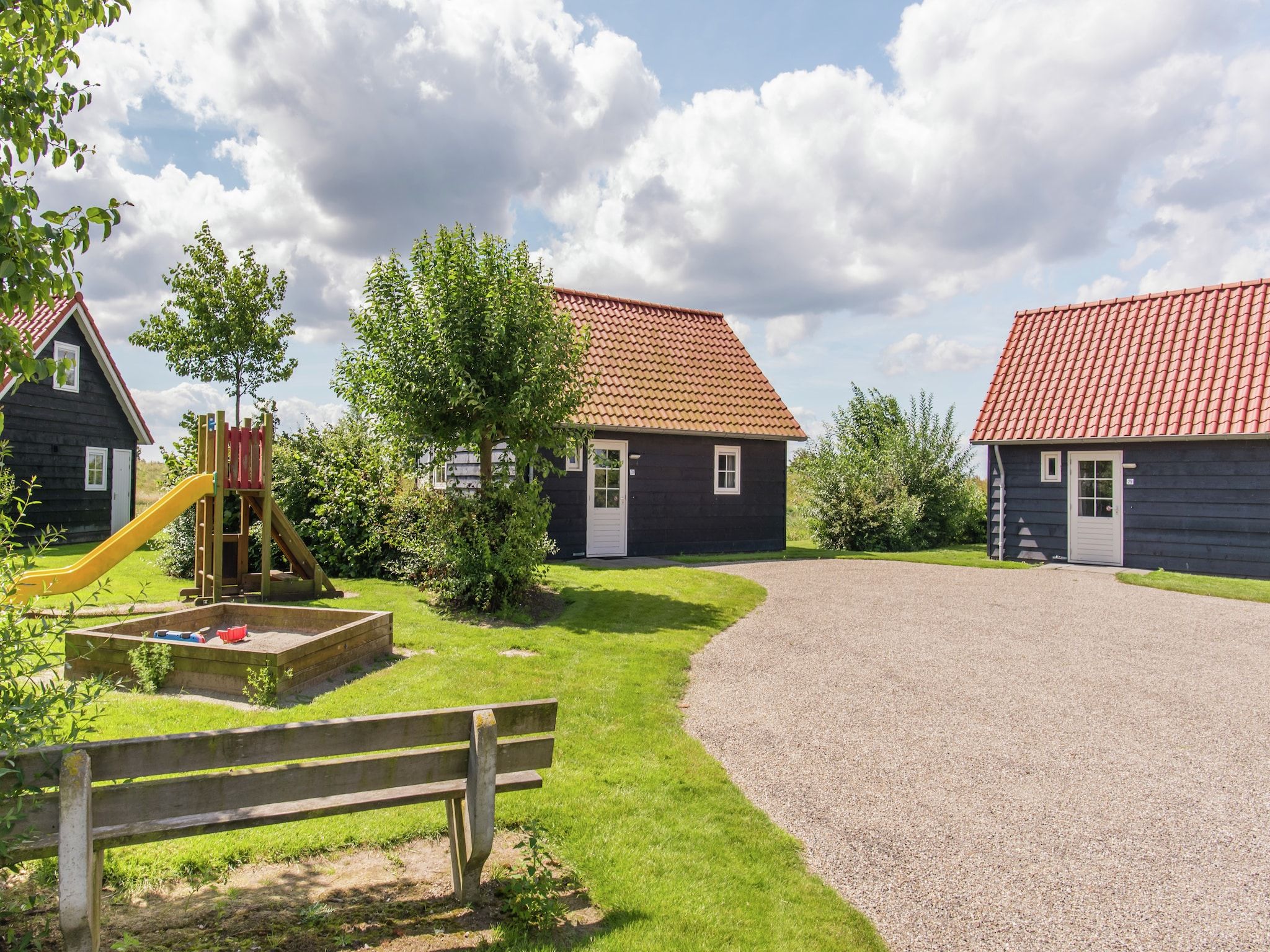 De buitenkant van Recreatiepark de Stelhoeve 4 in Wemeldinge