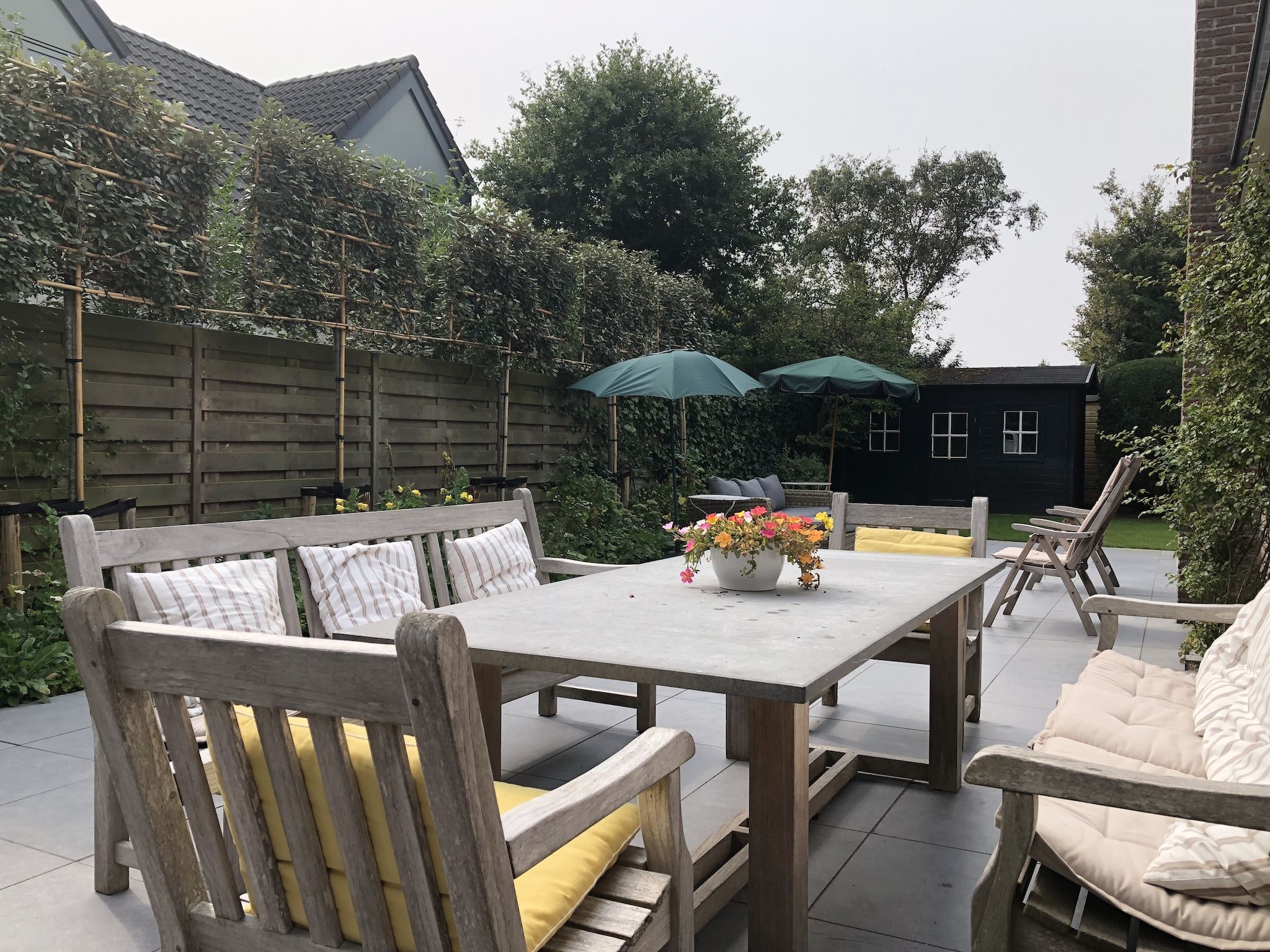 Het terras van Morgenster in Bergen aan zee