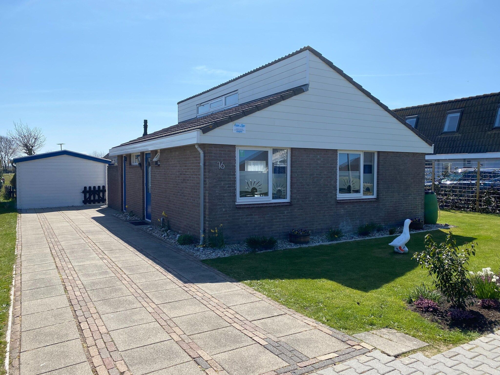 De buitenkant van Buenaventura in Egmond aan den Hoef