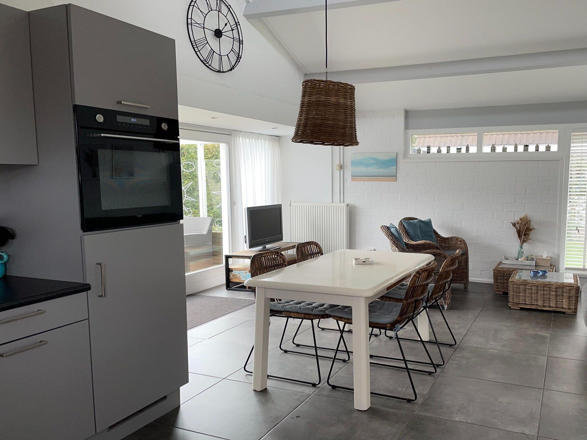 De eetkamer van Buenaventura in Egmond aan den Hoef