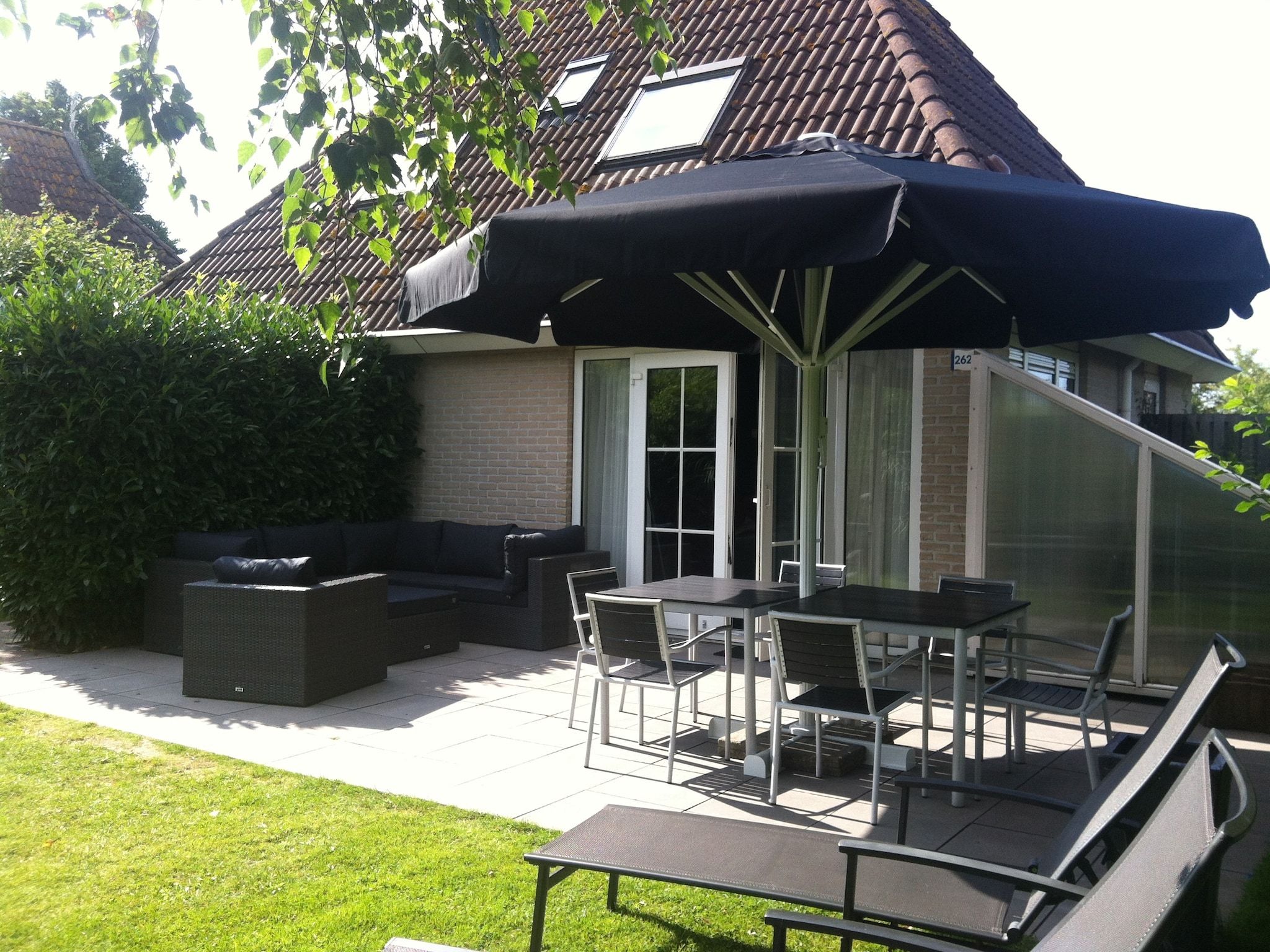 De buitenkant van Wellness aan het Water in Eernewolde in Earnewald