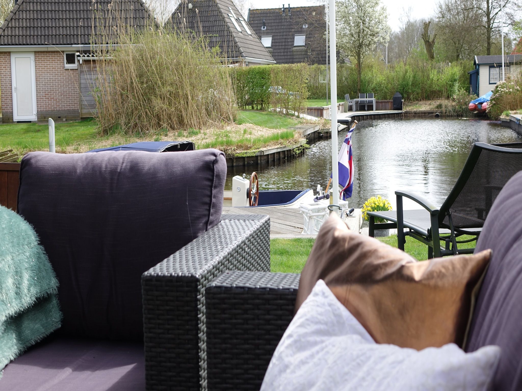 Het uitzicht vanaf Wellness aan het Water in Eernewolde in Earnewald