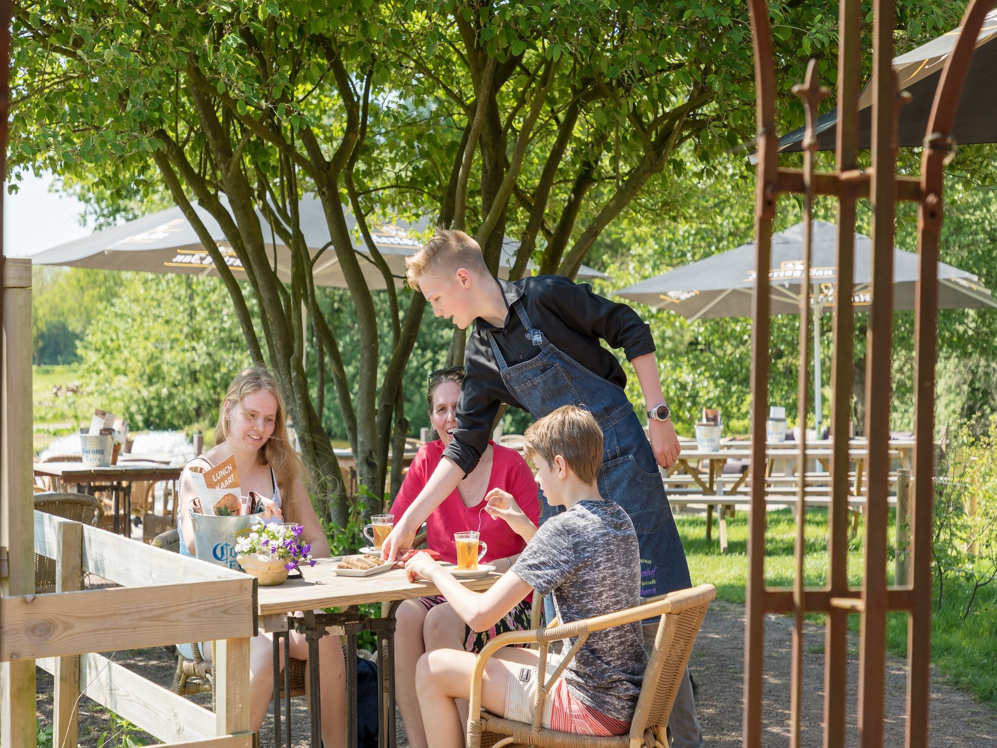 Parkfaciliteiten bij Villapark De Weerribben 3 in Paasloo