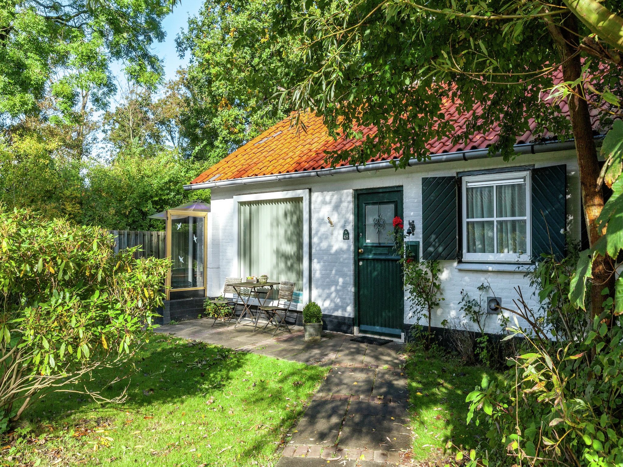 De buitenkant van Zeeroos in Koudekerke-Dishoek