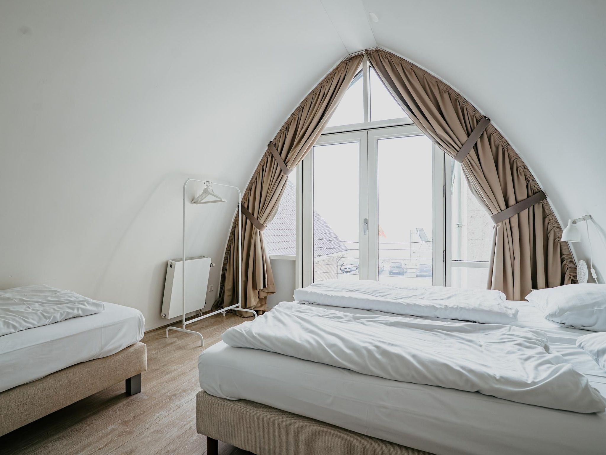 Een slaapkamer van De ZeeParel Sea Fish in Egmond aan zee