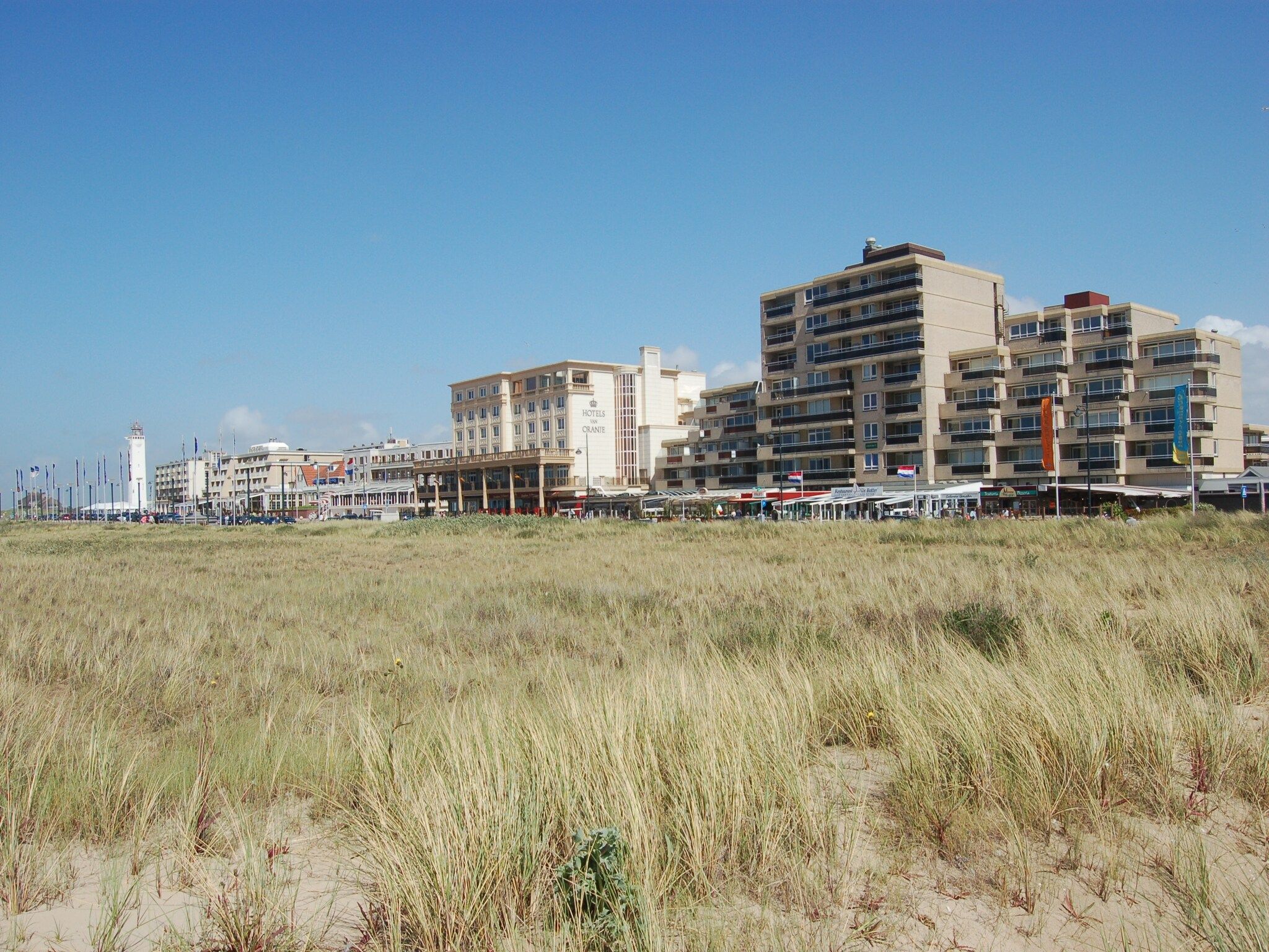 De buitenkant van Zeearend Boulevard in Noordwijk