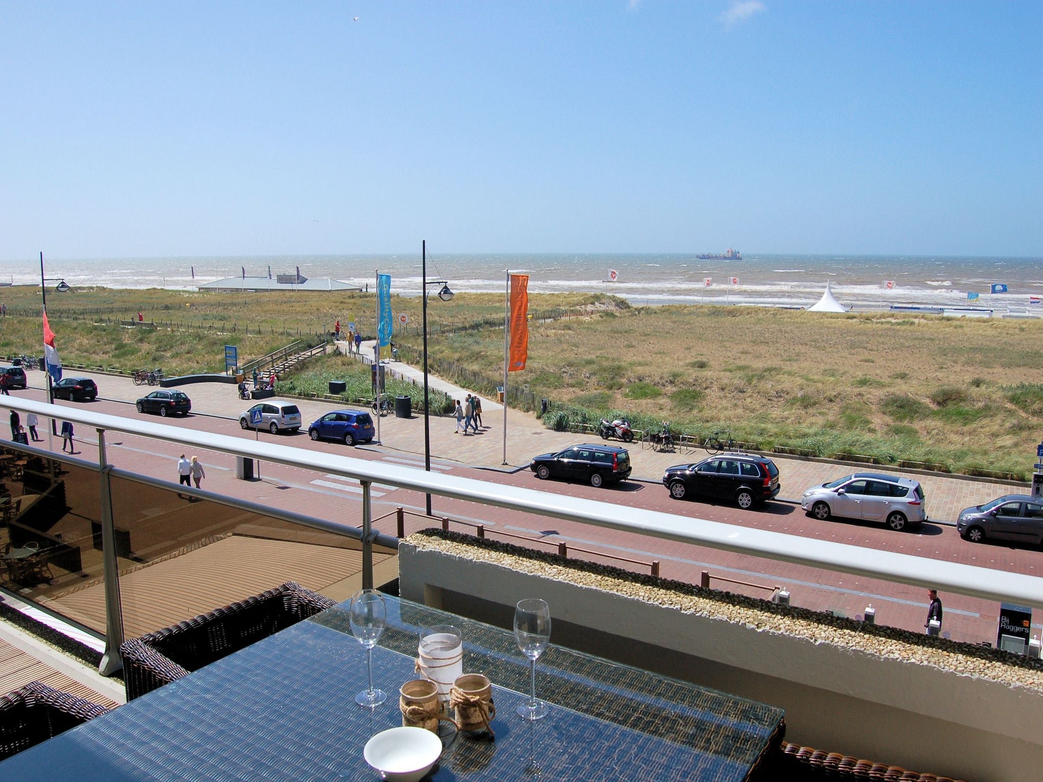 Het terras van Zeearend Boulevard in Noordwijk