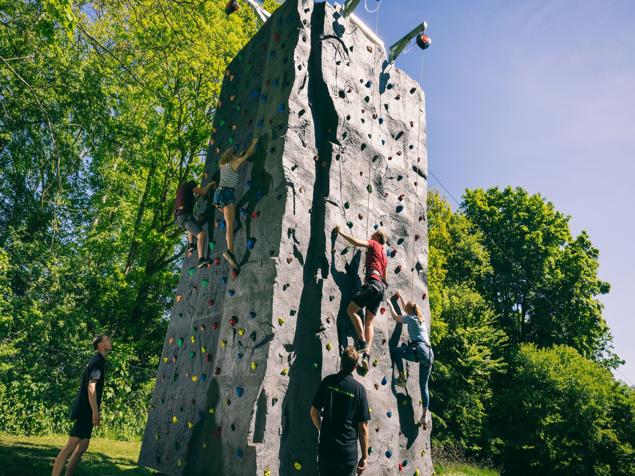 Parkfaciliteiten bij Hunzepark 9 in Gasselternijveen