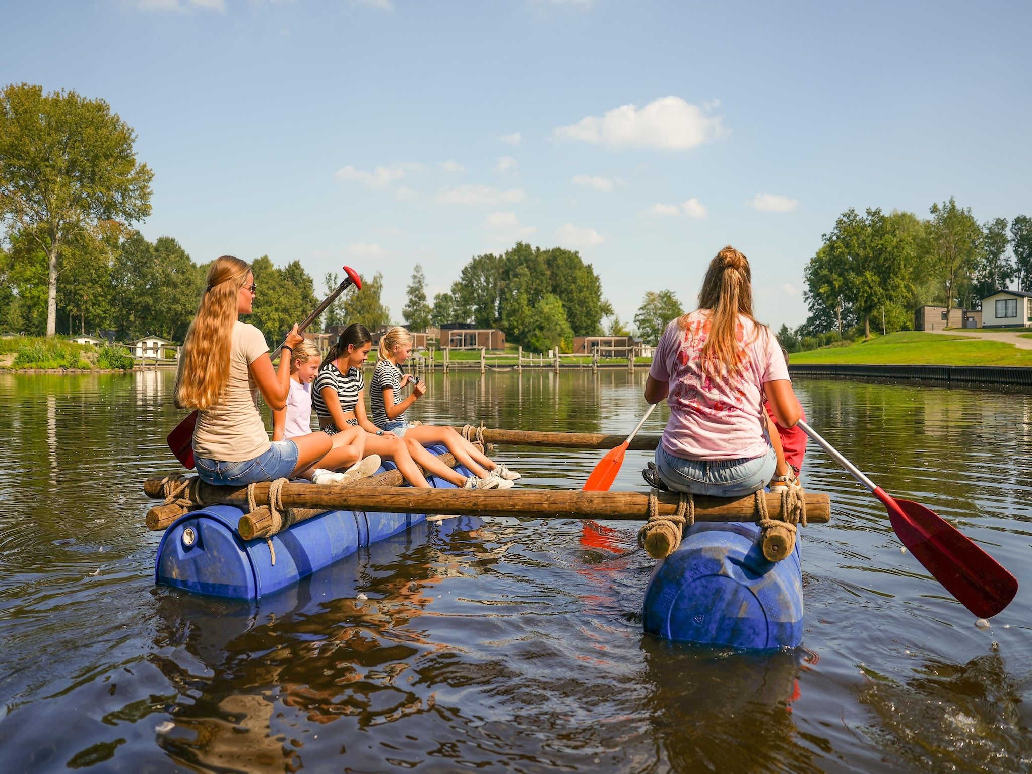 Parkfaciliteiten bij Hunzepark 1 in Gasselternijveen