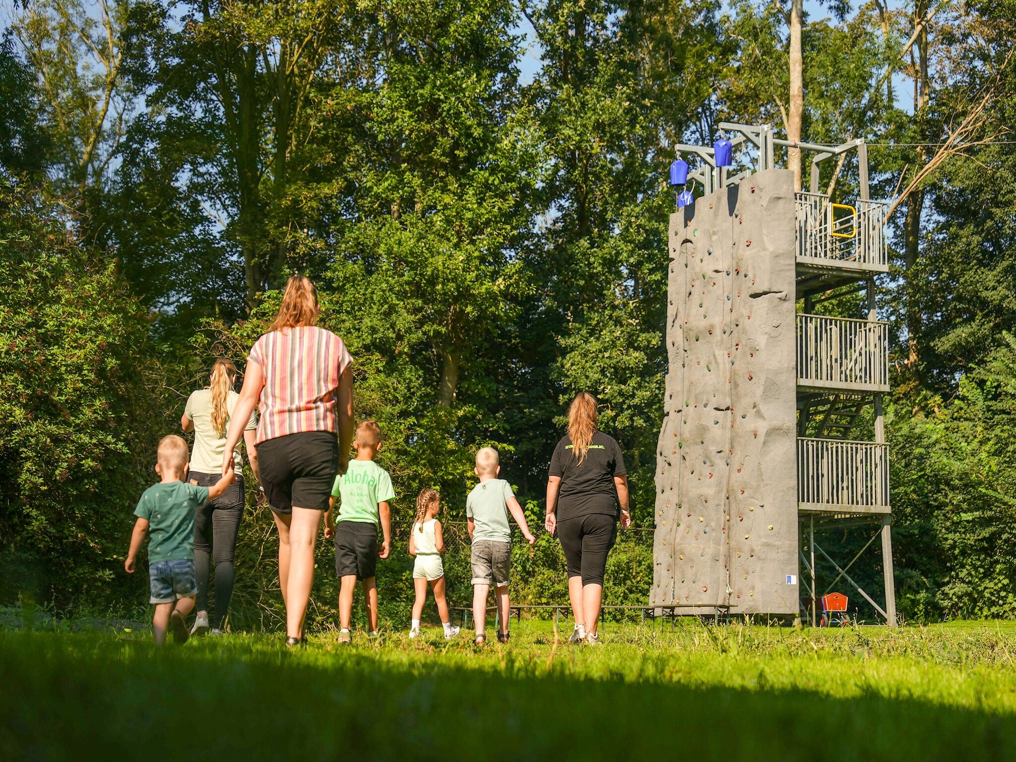 Parkfaciliteiten bij Hunzepark 1 in Gasselternijveen