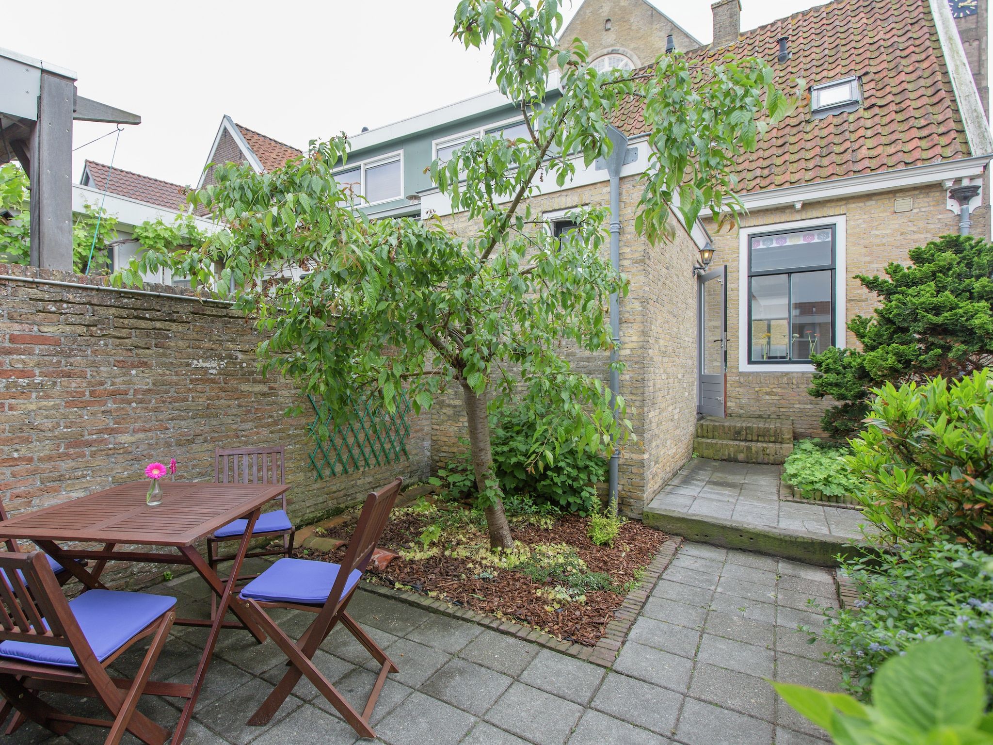 Het terras van Klavertje vier in Harlingen