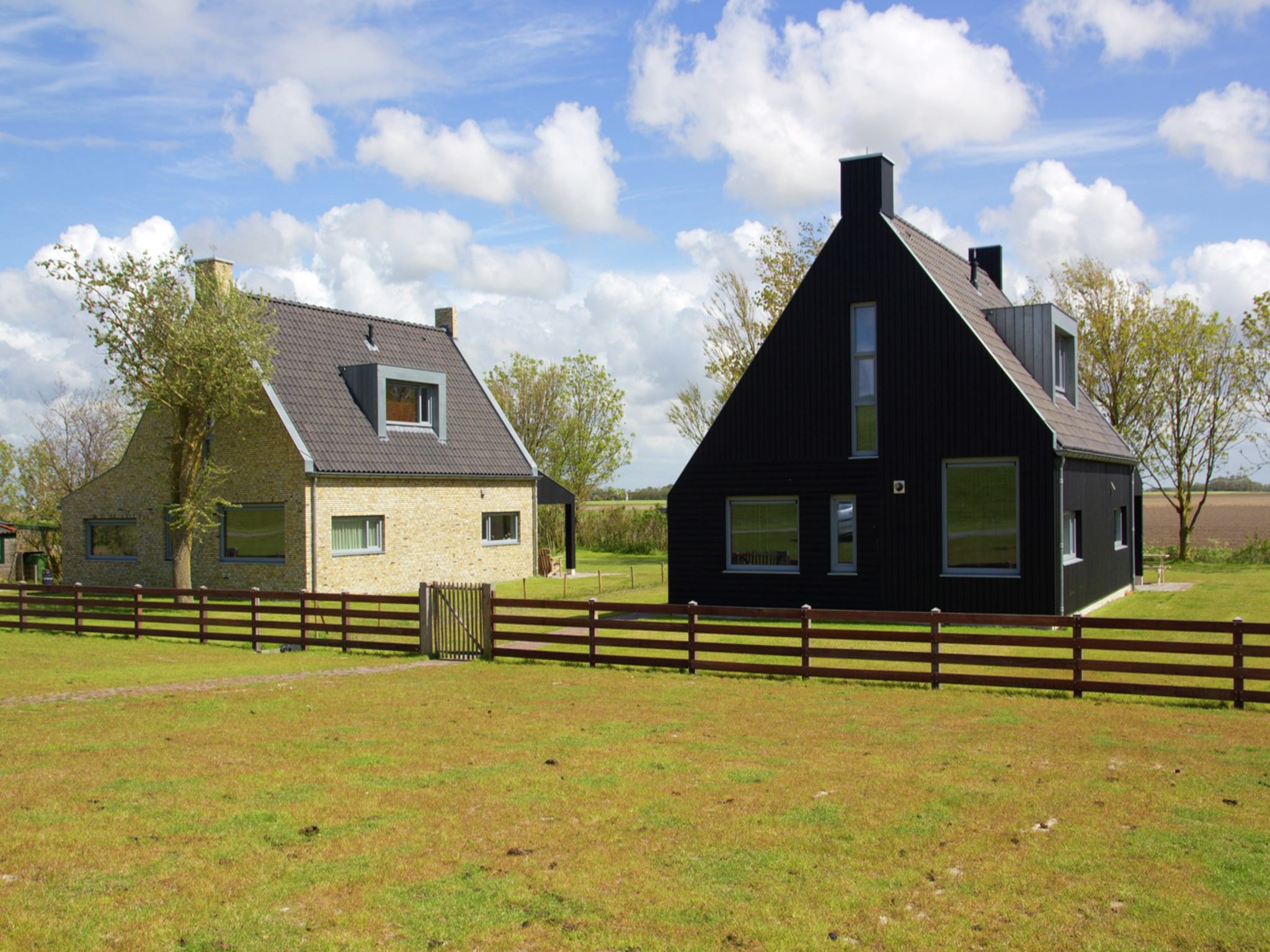 De buitenkant van Zeedijk I in Tzummarum