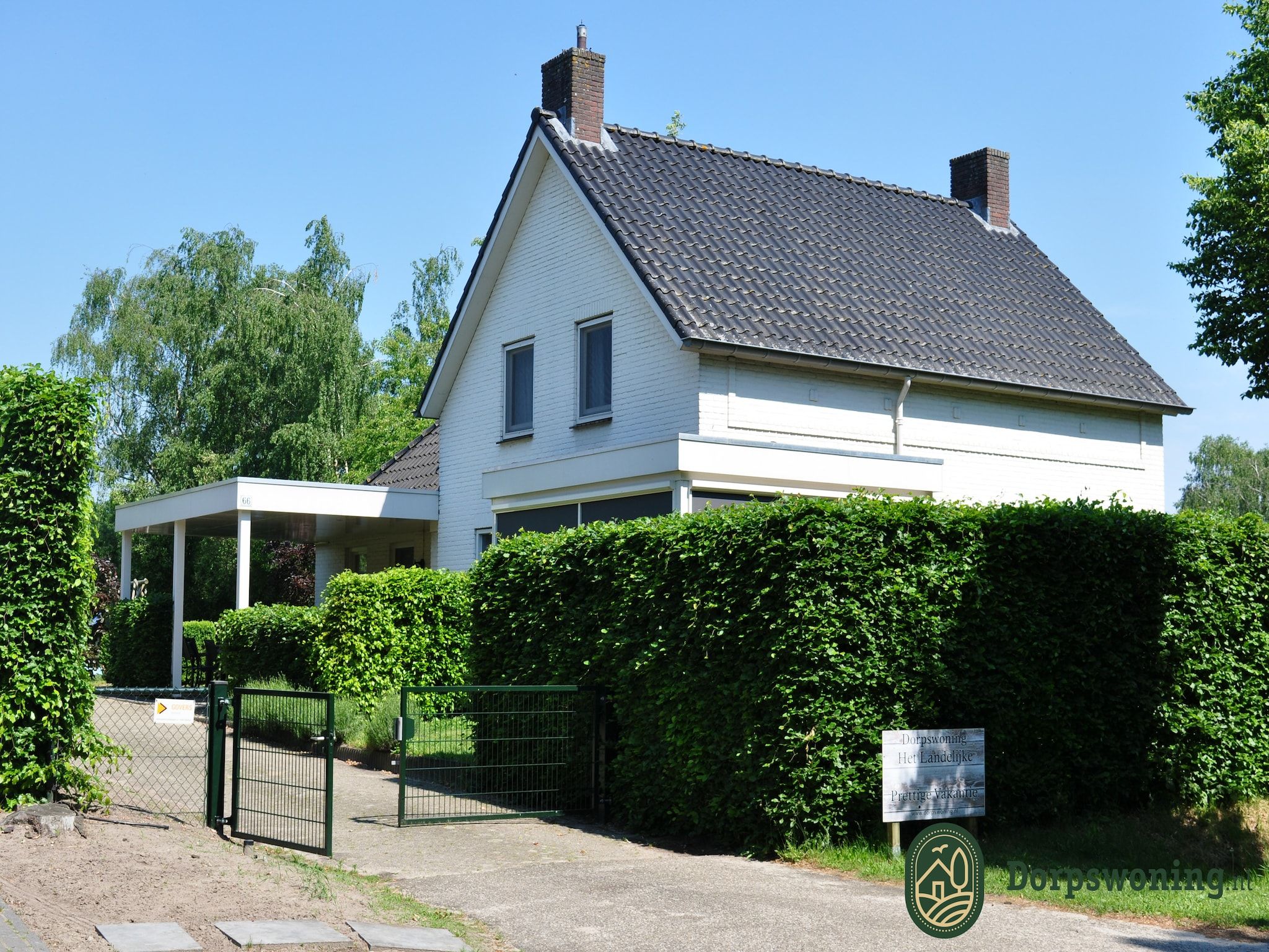 De buitenkant van Dorpswoning Het Landelijke in Leende