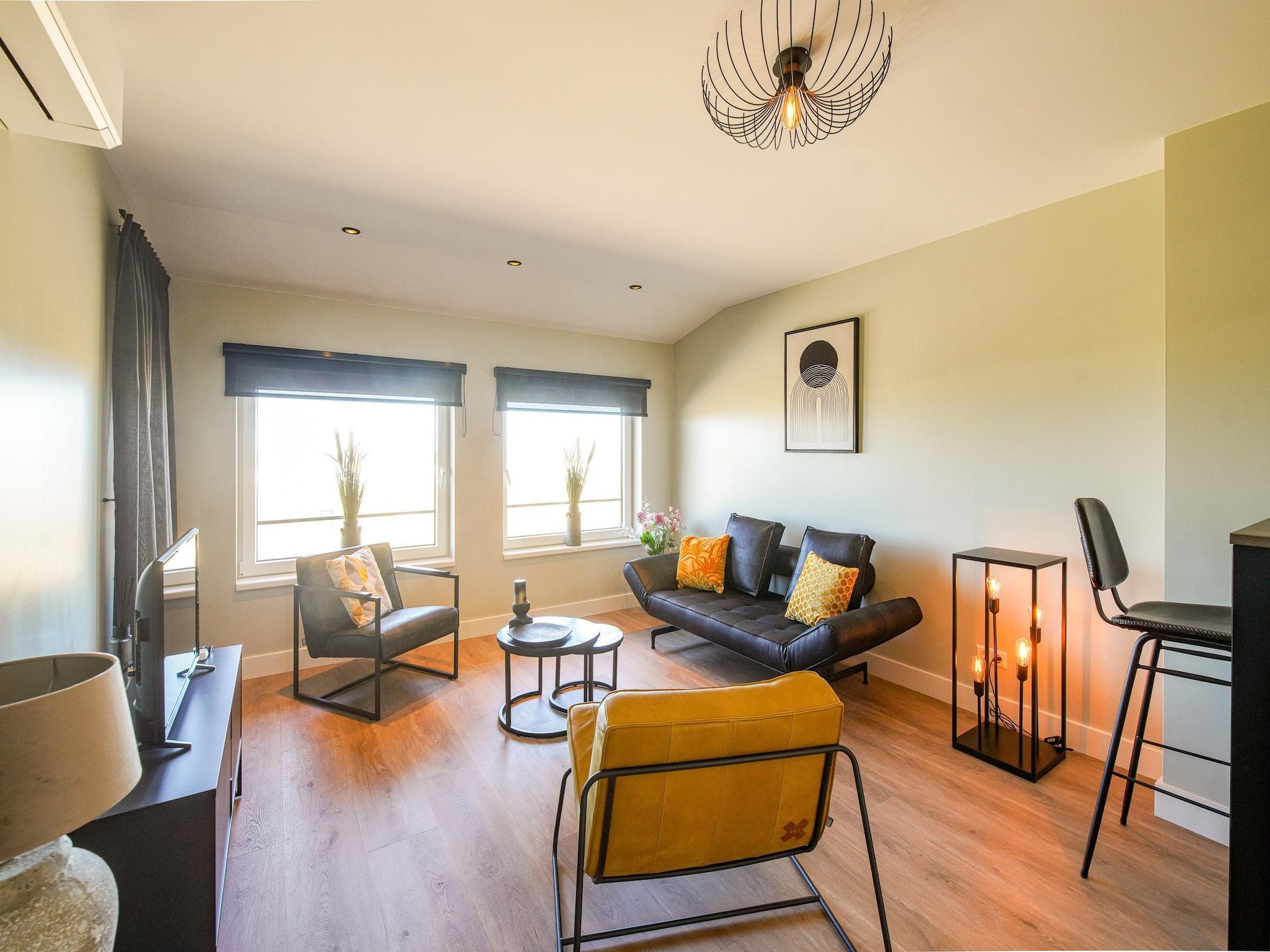De woonkamer van Ziezee in Katwijk
