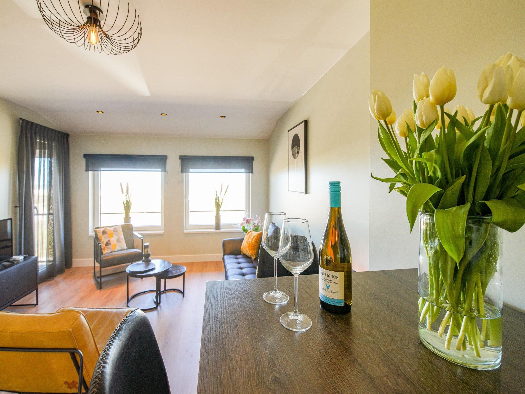 De woonkamer van Ziezee in Katwijk