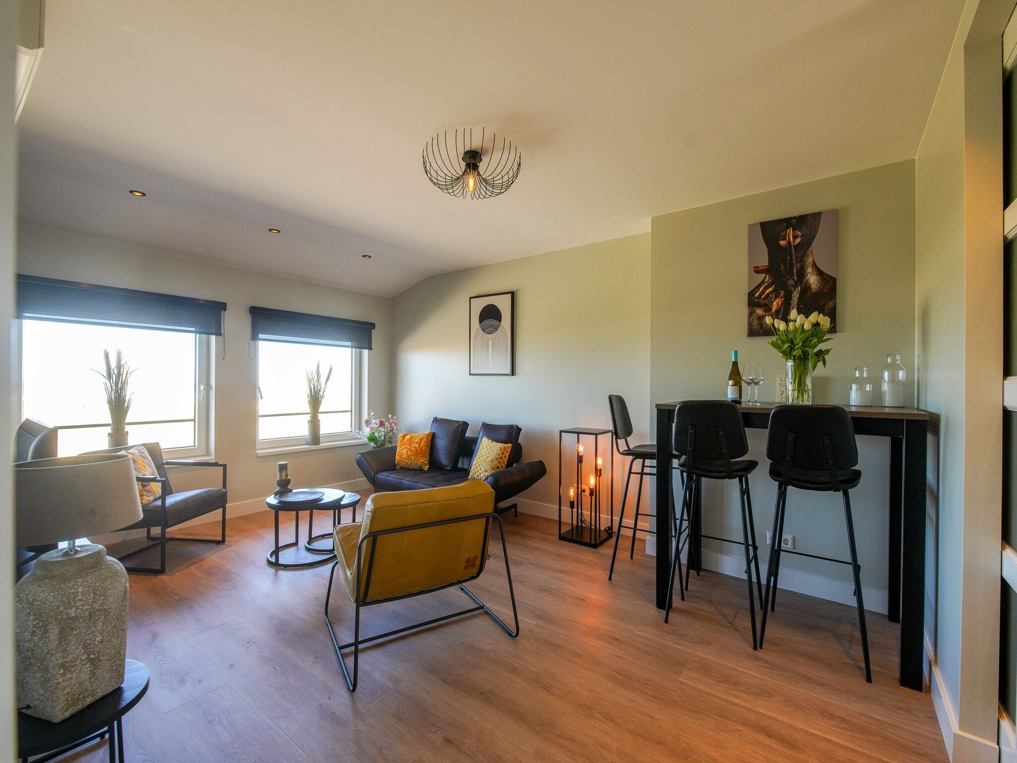 De woonkamer van Ziezee in Katwijk