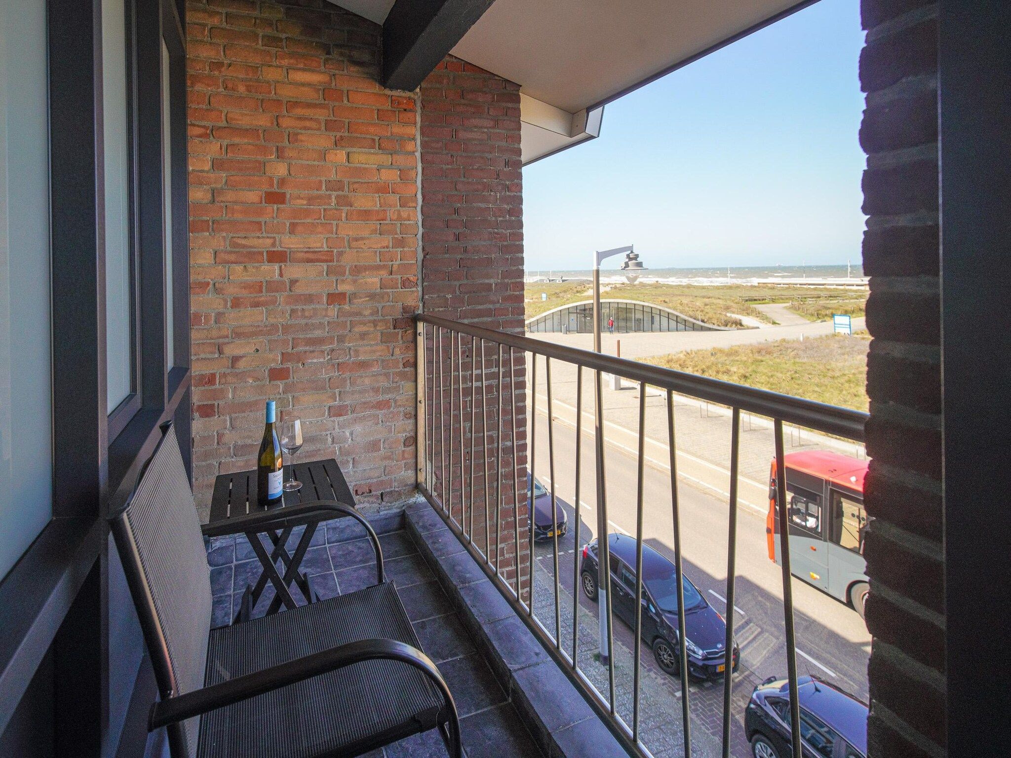 Het terras van Ziezee in Katwijk