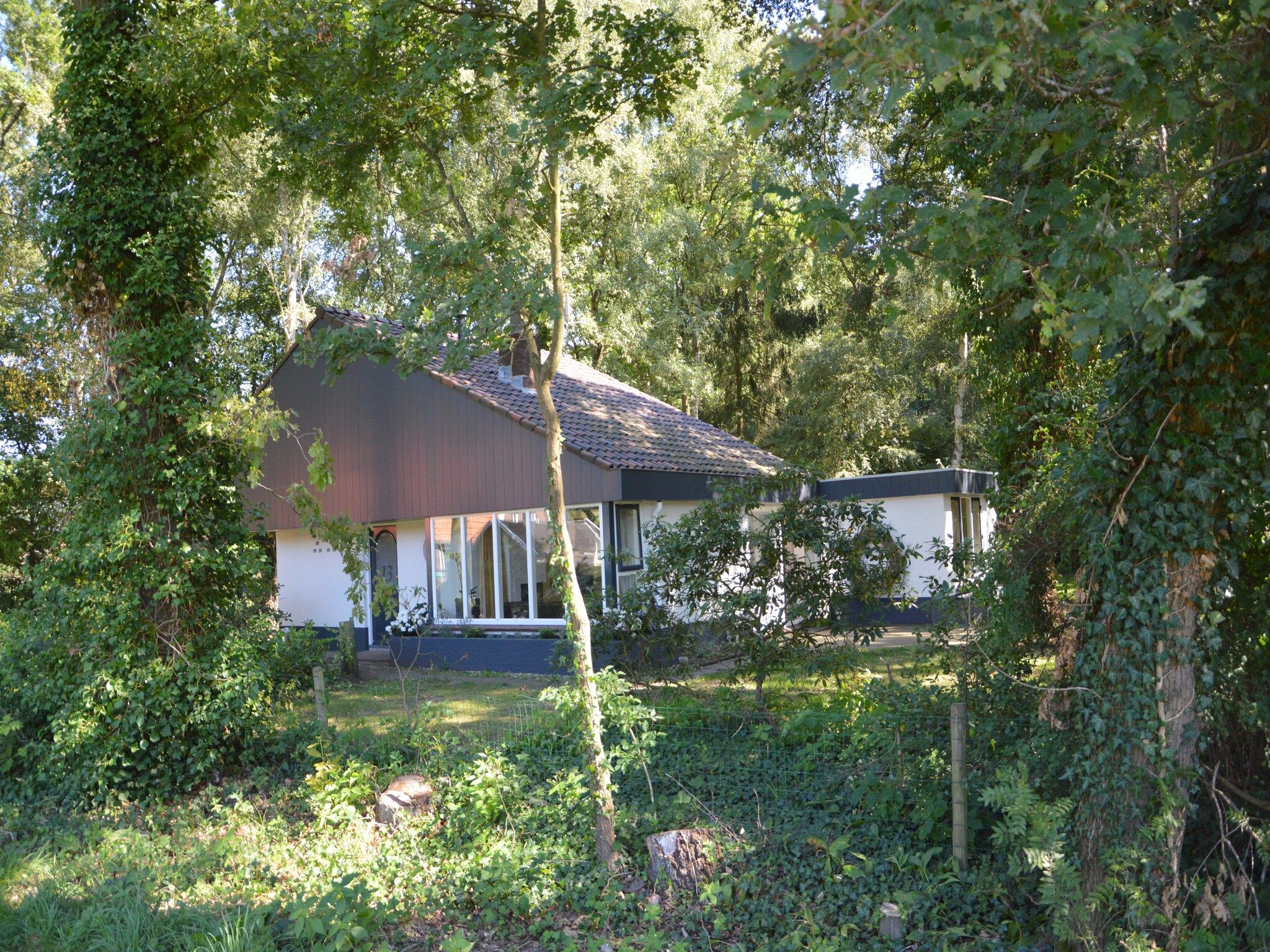 De buitenkant van De ouwe diepvries in Haaksbergen