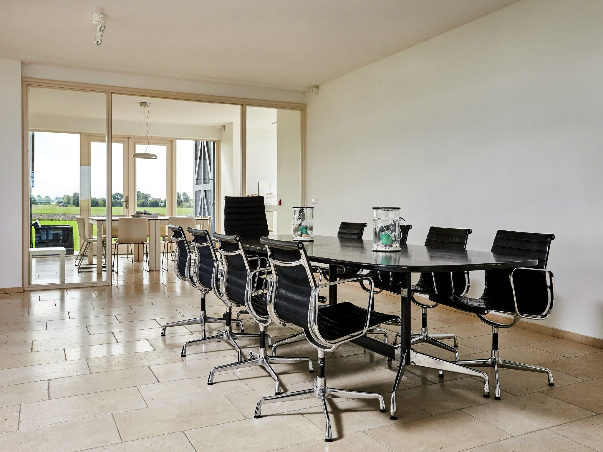 De woonkamer van Landhuis Wad Anders in Wierum