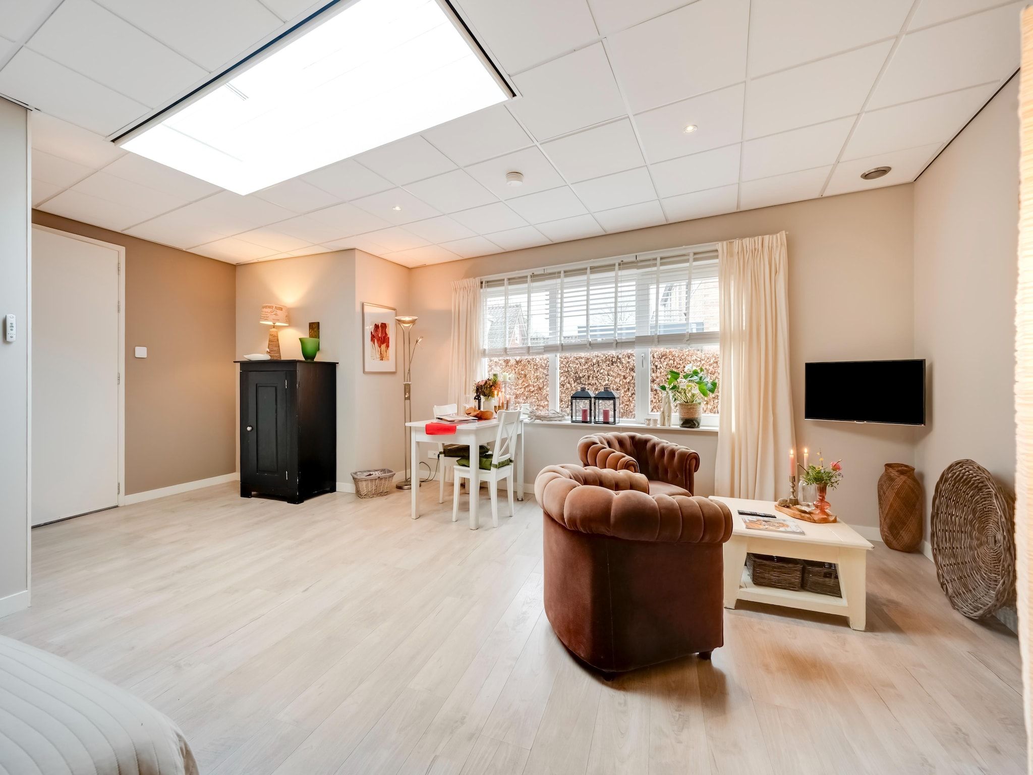 De woonkamer van Hof van Craeck II in Bergen