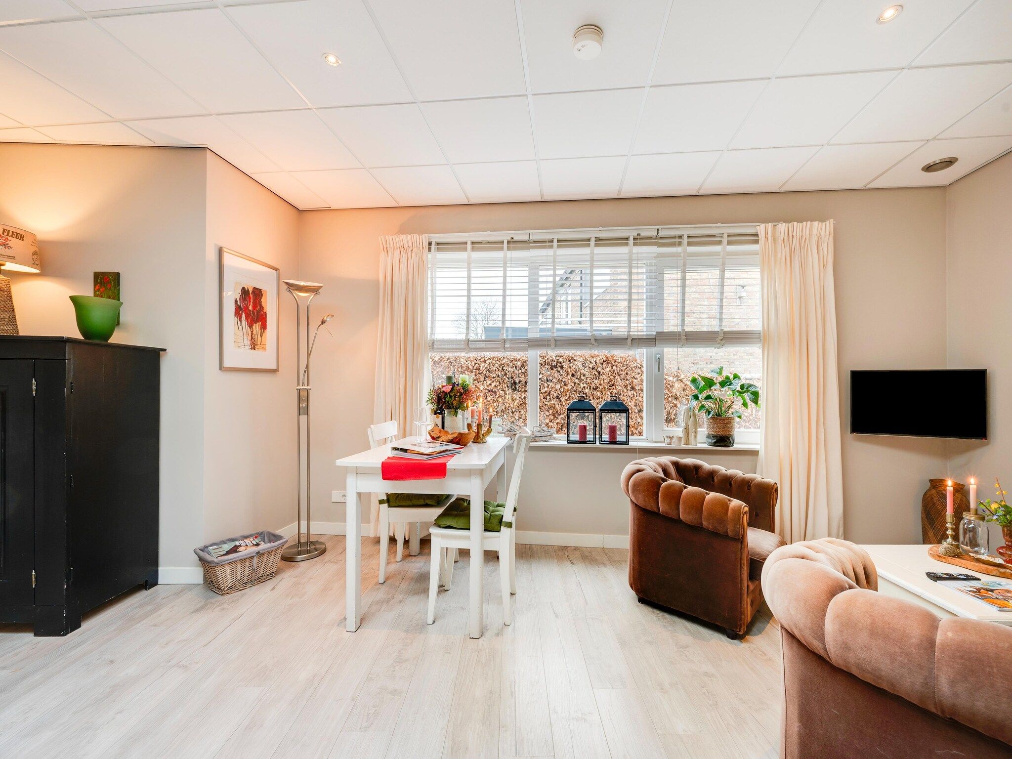 De woonkamer van Hof van Craeck II in Bergen