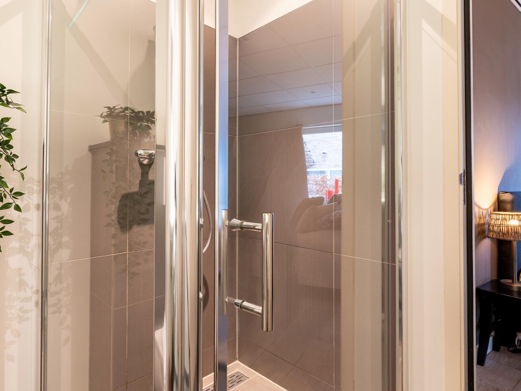 De badkamer van Hof van Craeck I in Bergen