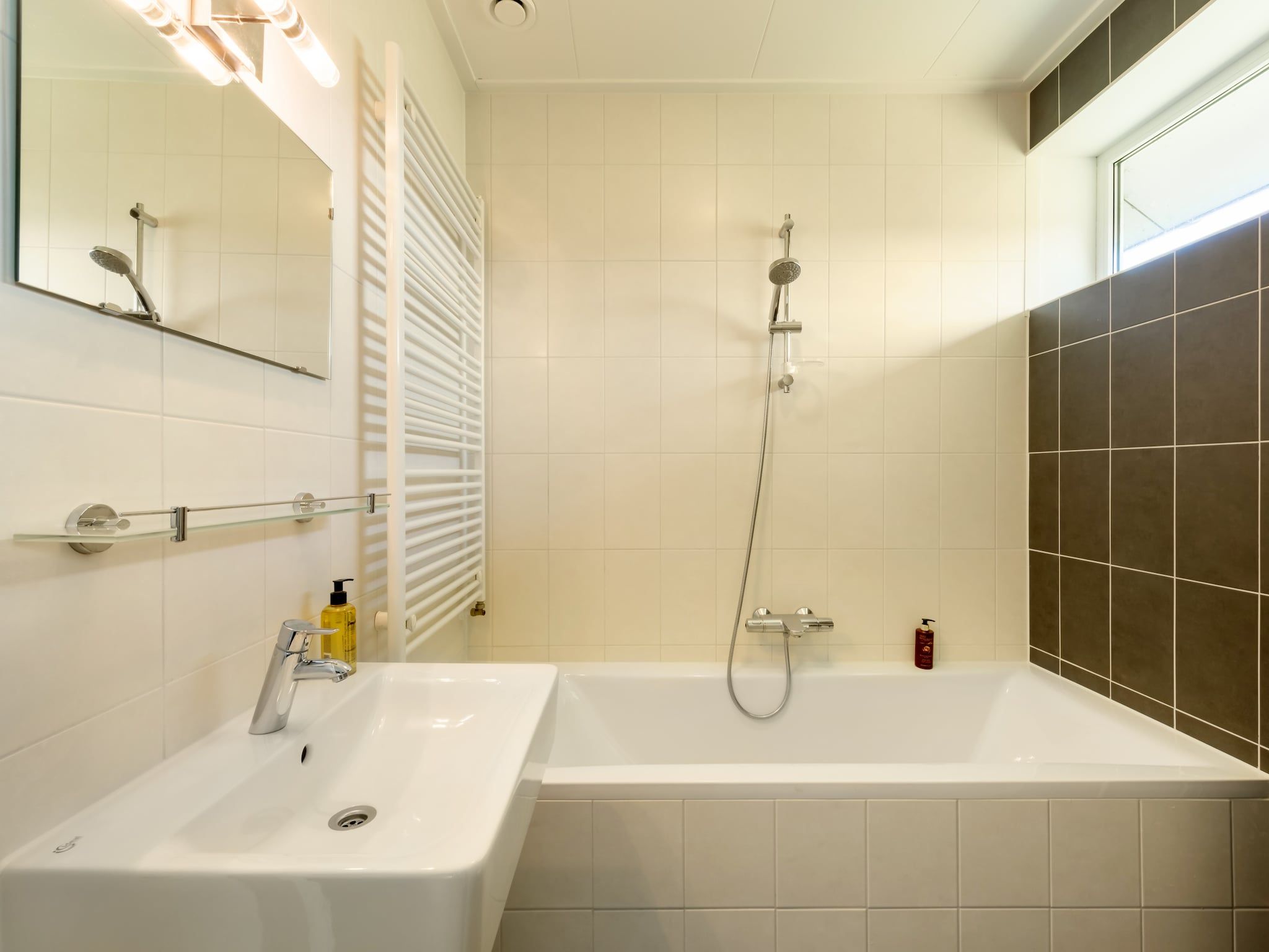 De badkamer van Résidence de Weerribben 2 in Paasloo