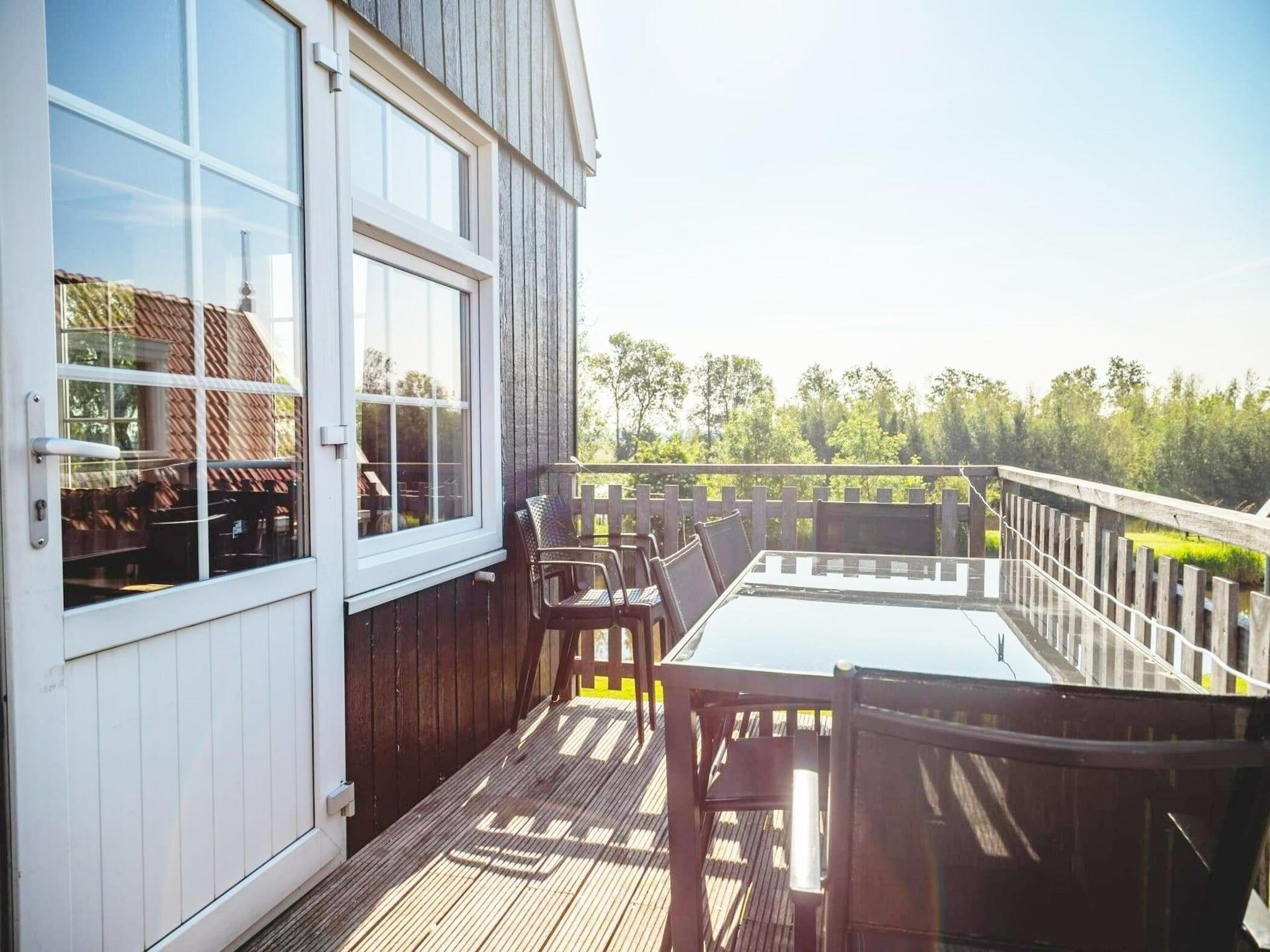Het terras van Markerkade  6 personen in West-Graftdijk