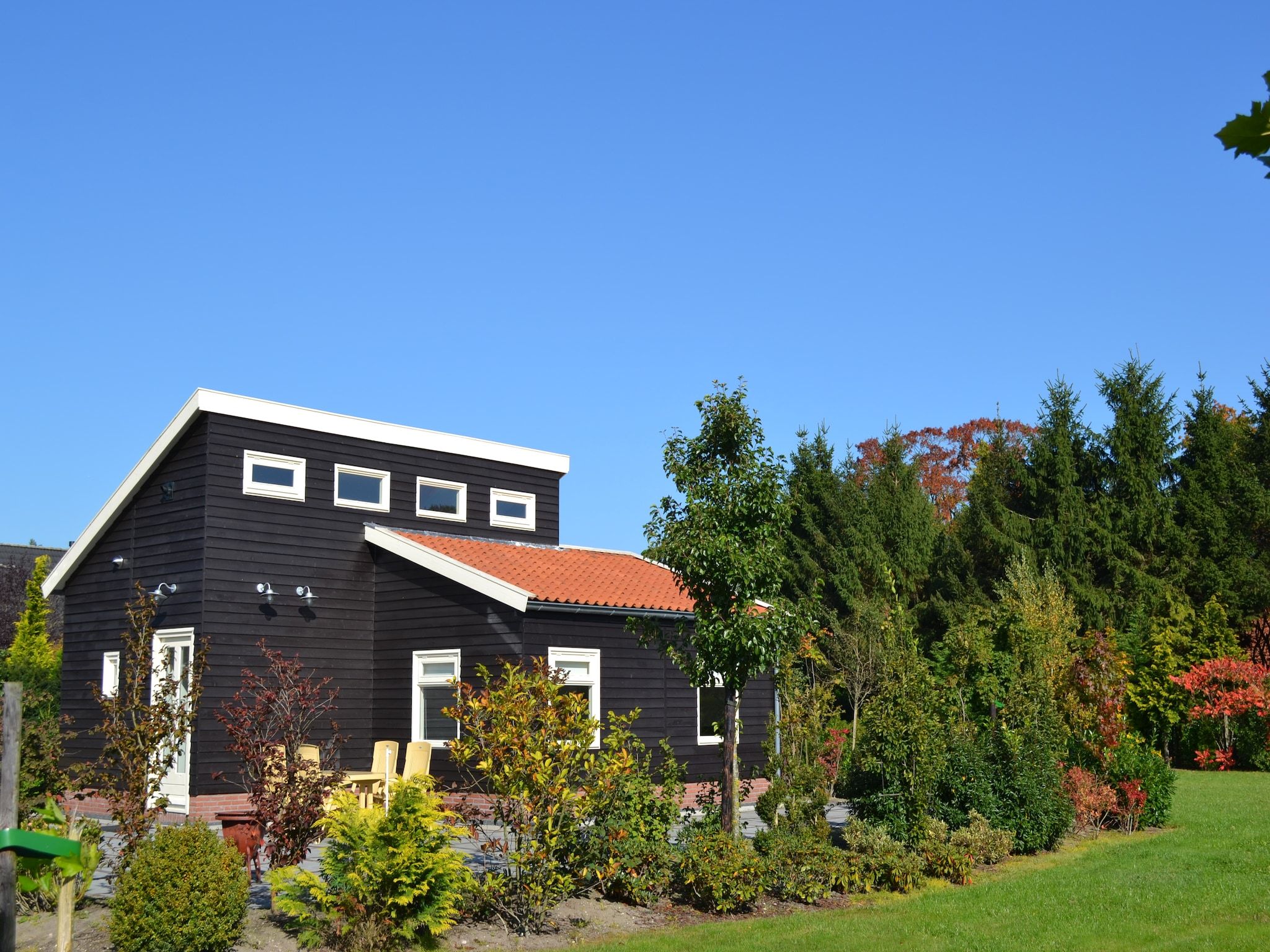 De buitenkant van de Veluwse Vrijheid in Eerbeek