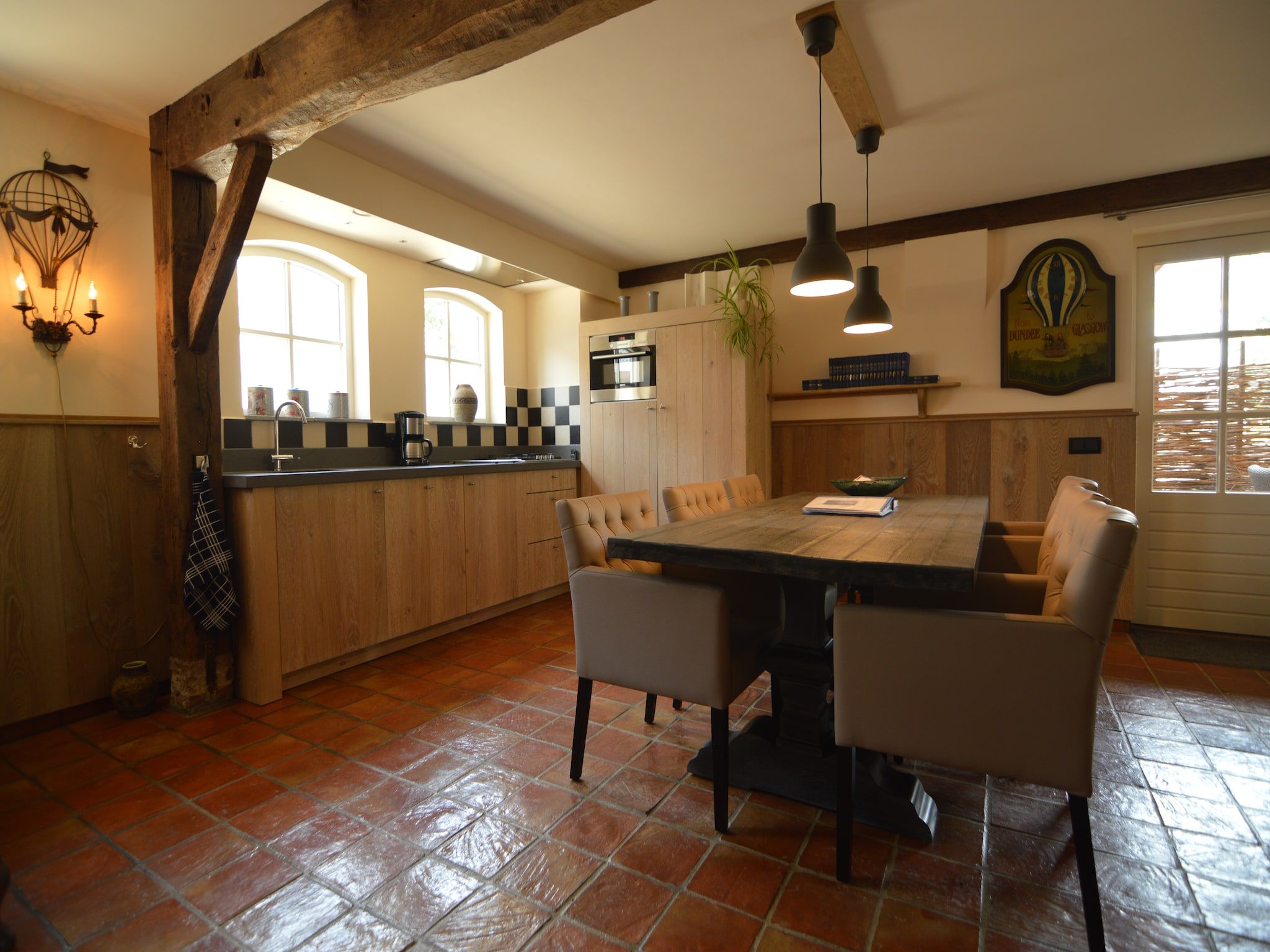 De eetkamer van Jules Verne in Haaren
