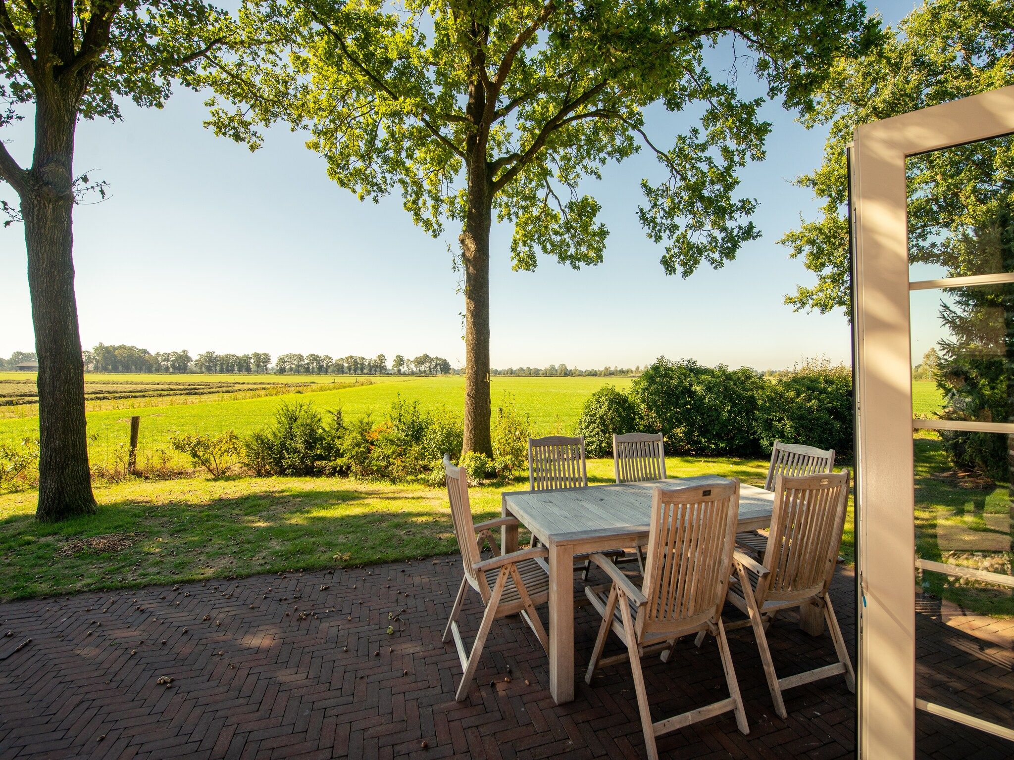 De tuin van Hof van Salland 6 in Hellendoorn