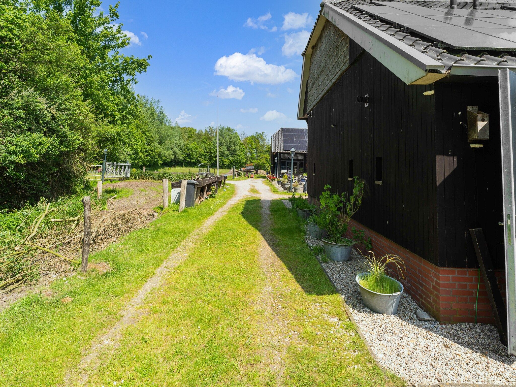 De tuin van Natuurhuis Dichtbij in Beilen