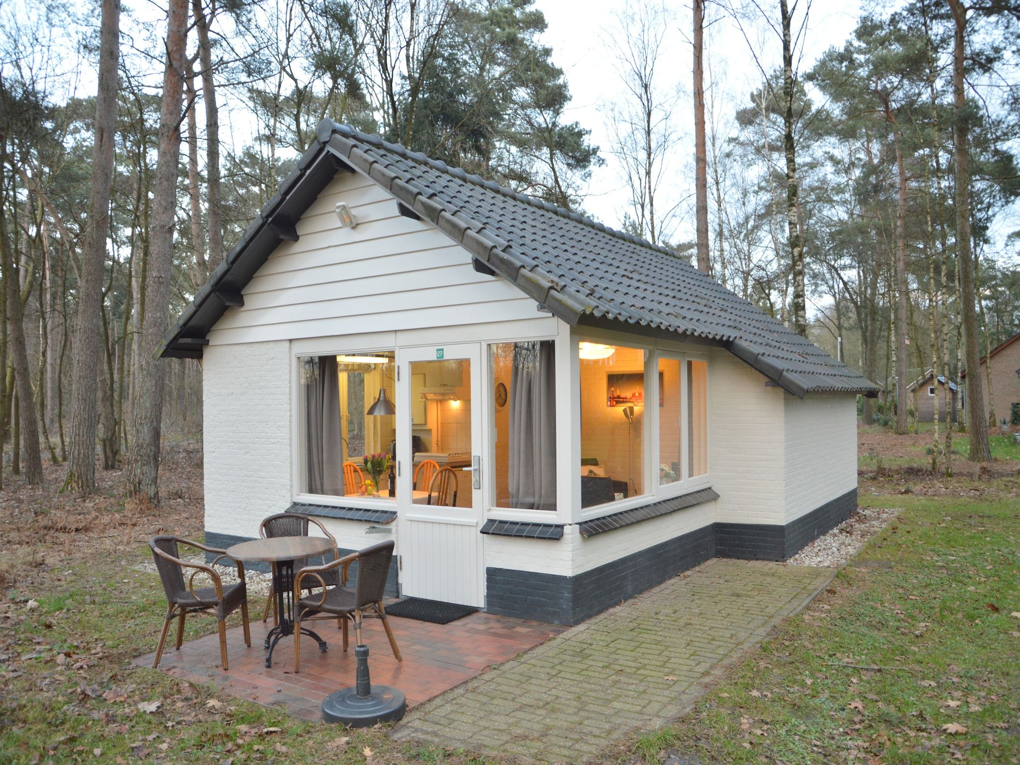 De buitenkant van Bungalow 27 in Stramproy