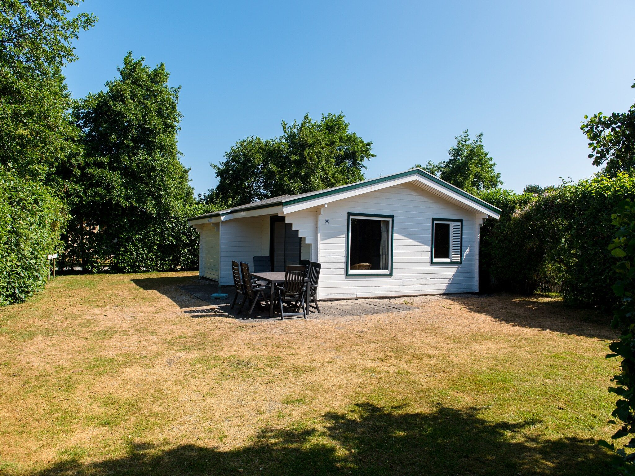 De buitenkant van Vakantiepark Boomhiemke 10 in Hollum