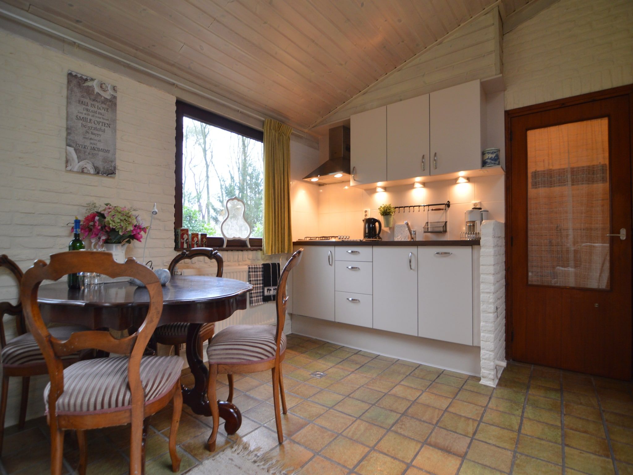 De keuken van The Forest Cottage in Zorgvlied