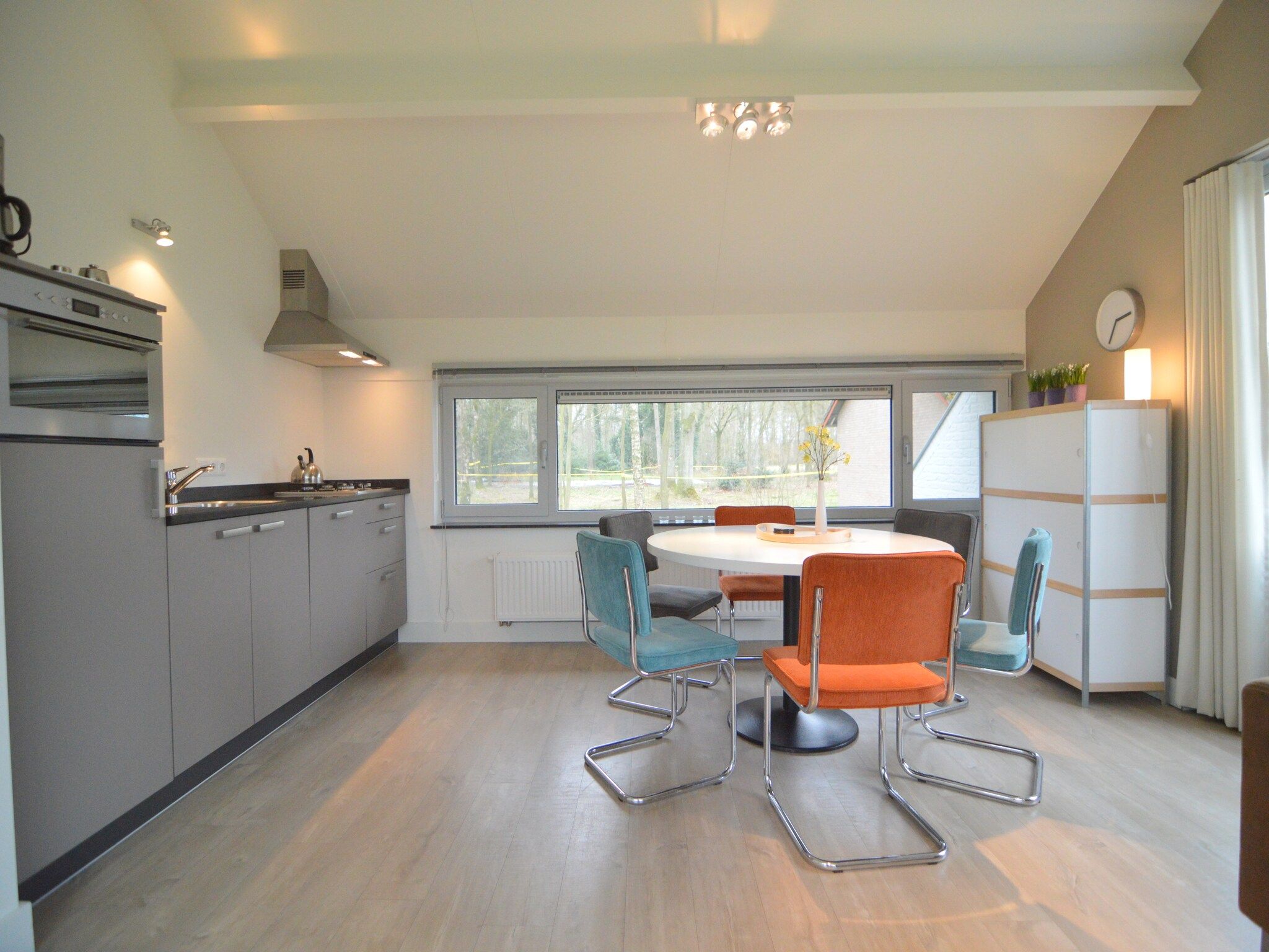 De keuken van Bungalow 5 in Stramproy