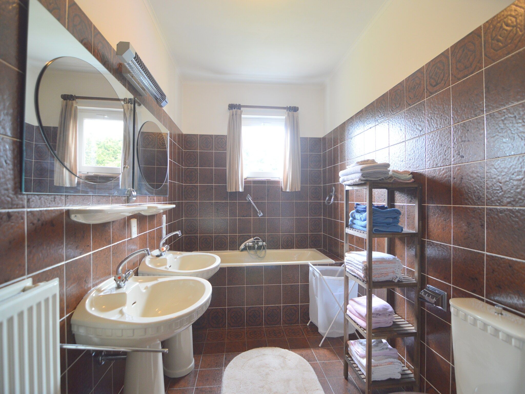 De badkamer van De Sjuur in Sweikhuizen