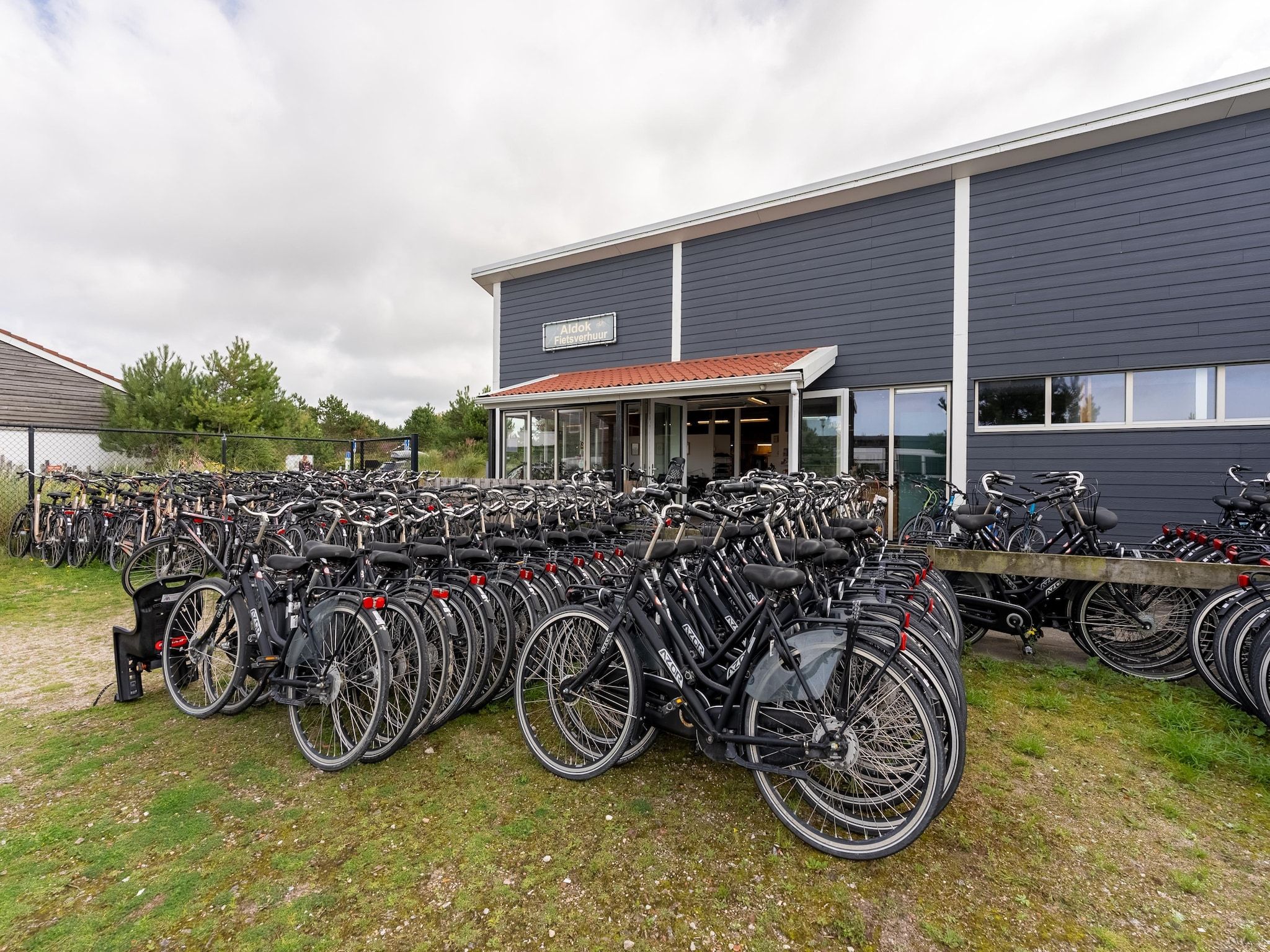 Parkfaciliteiten bij Vakantiepark Boomhiemke 6 in Hollum-Ameland