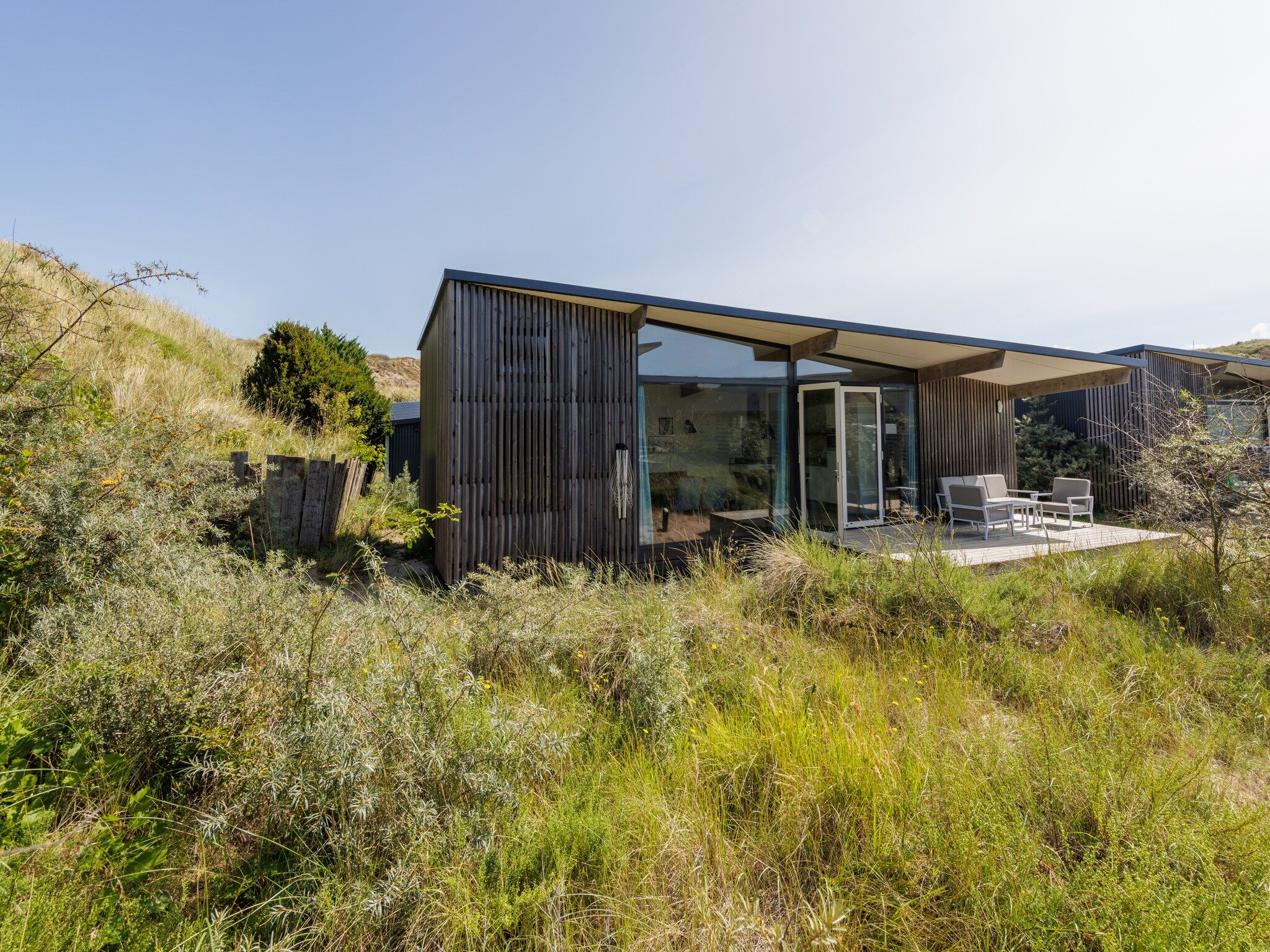 De buitenkant van Sea Lodges Bloemendaal 5 in Bloemendaal