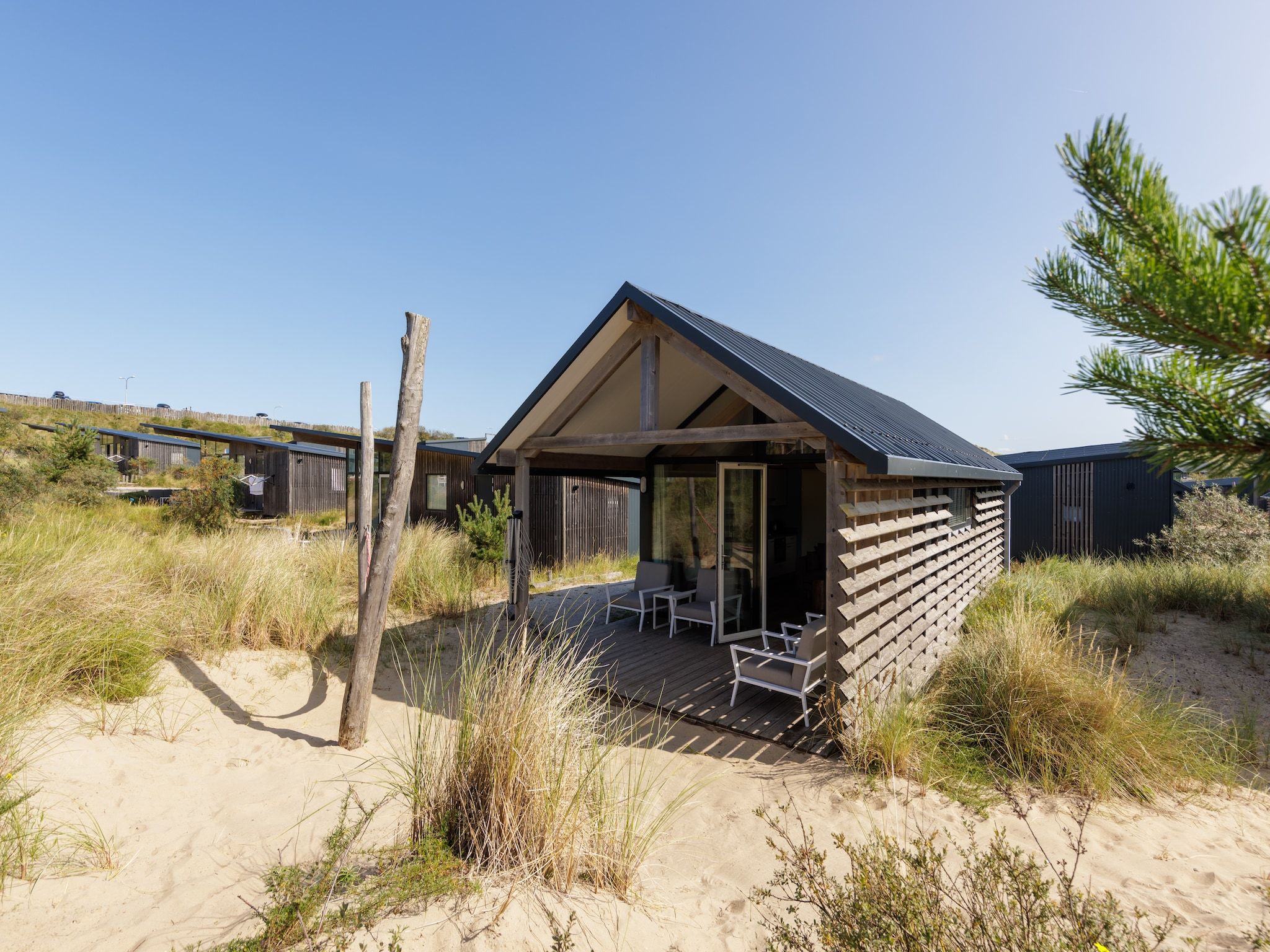 De buitenkant van Sea Lodges Bloemendaal 2 in Bloemendaal